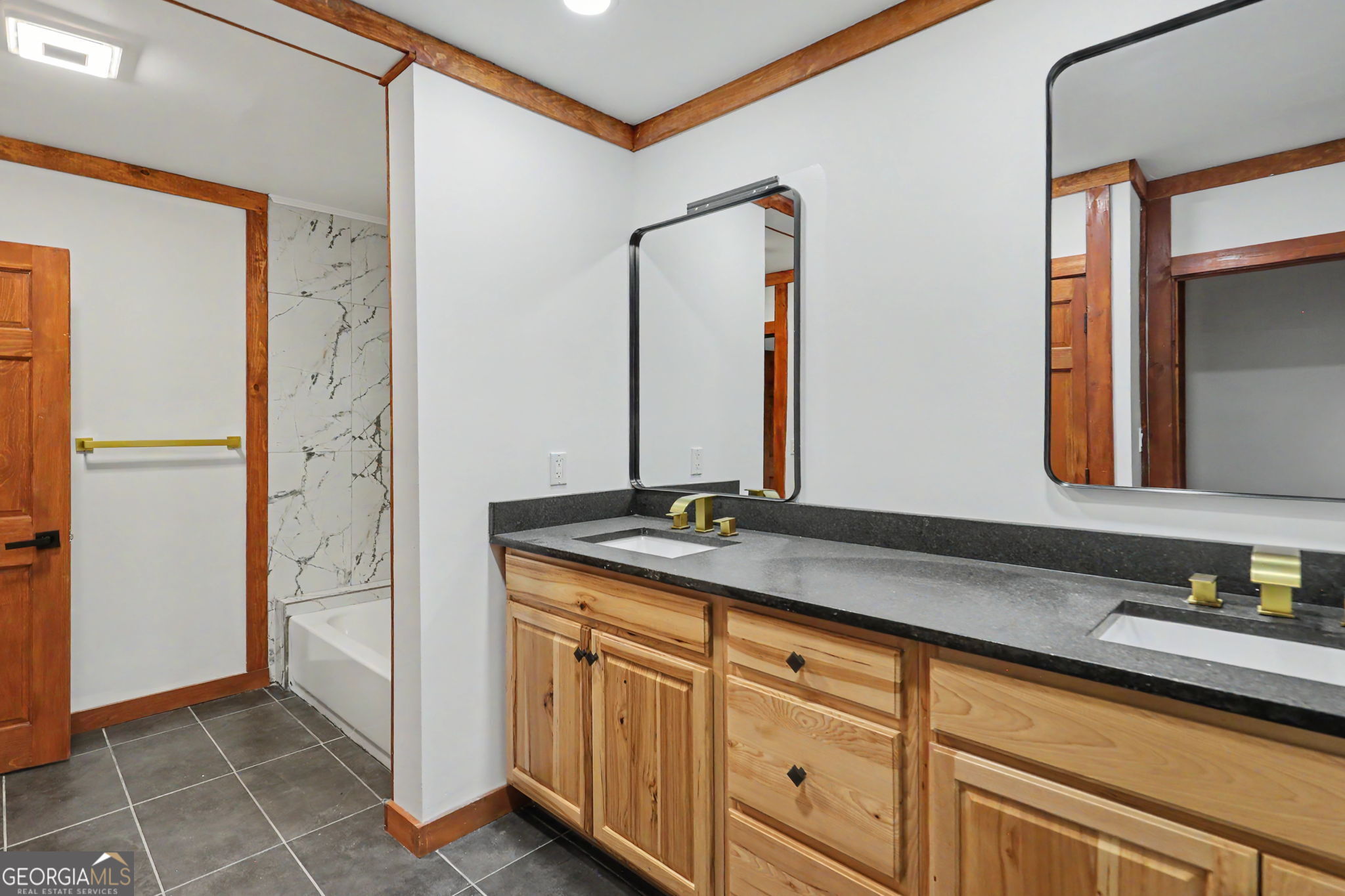 996 Crestview Drive Property Photo 17