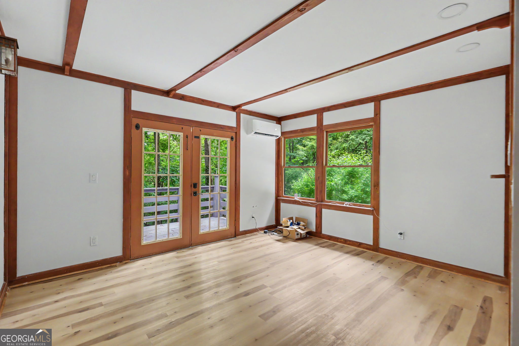 996 Crestview Drive Property Photo 22
