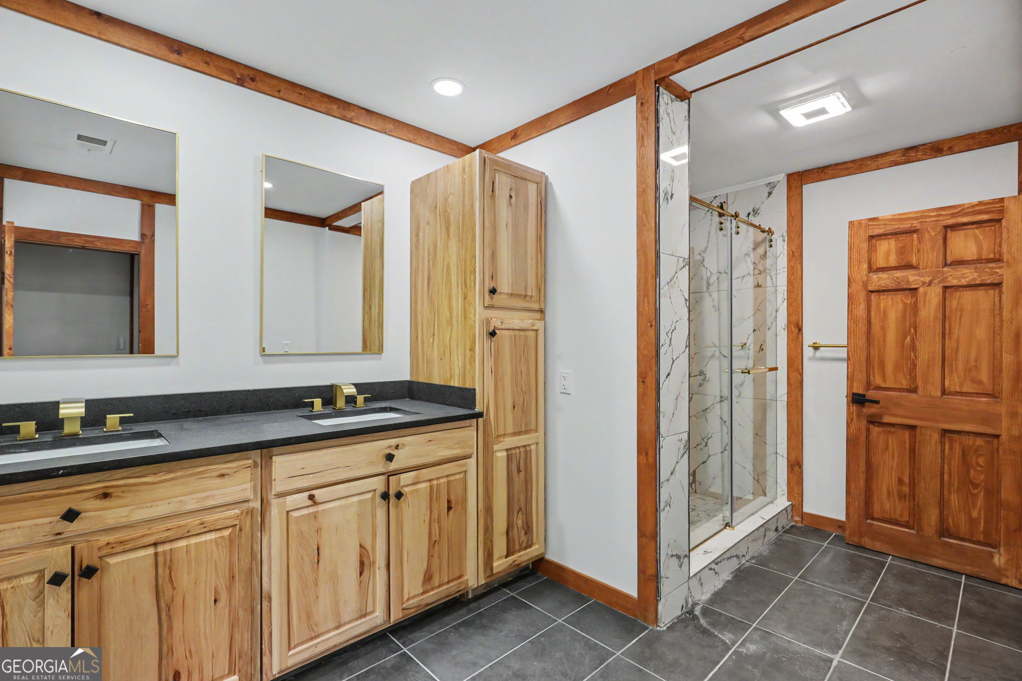 996 Crestview Drive Property Photo 25