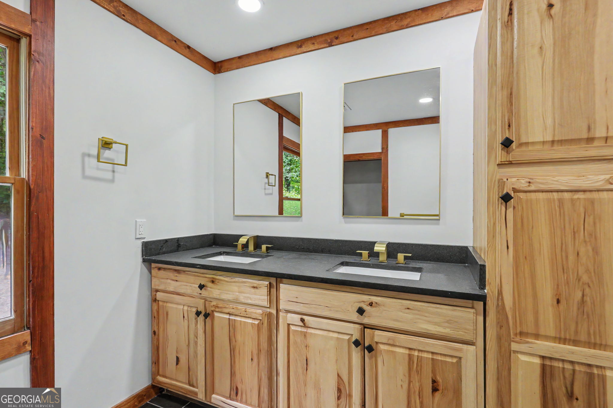 996 Crestview Drive Property Photo 28