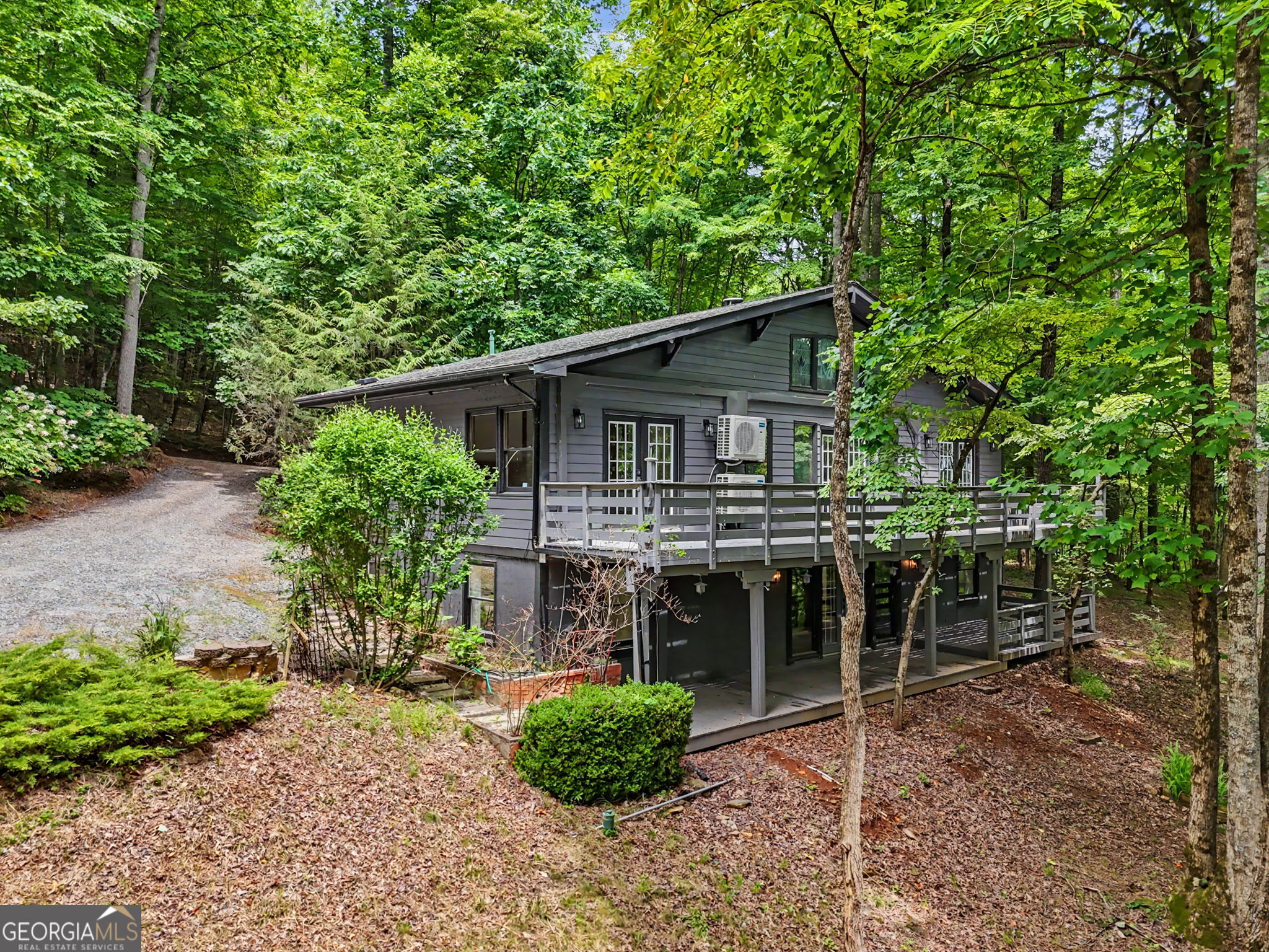 996 Crestview Drive Property Photo 32