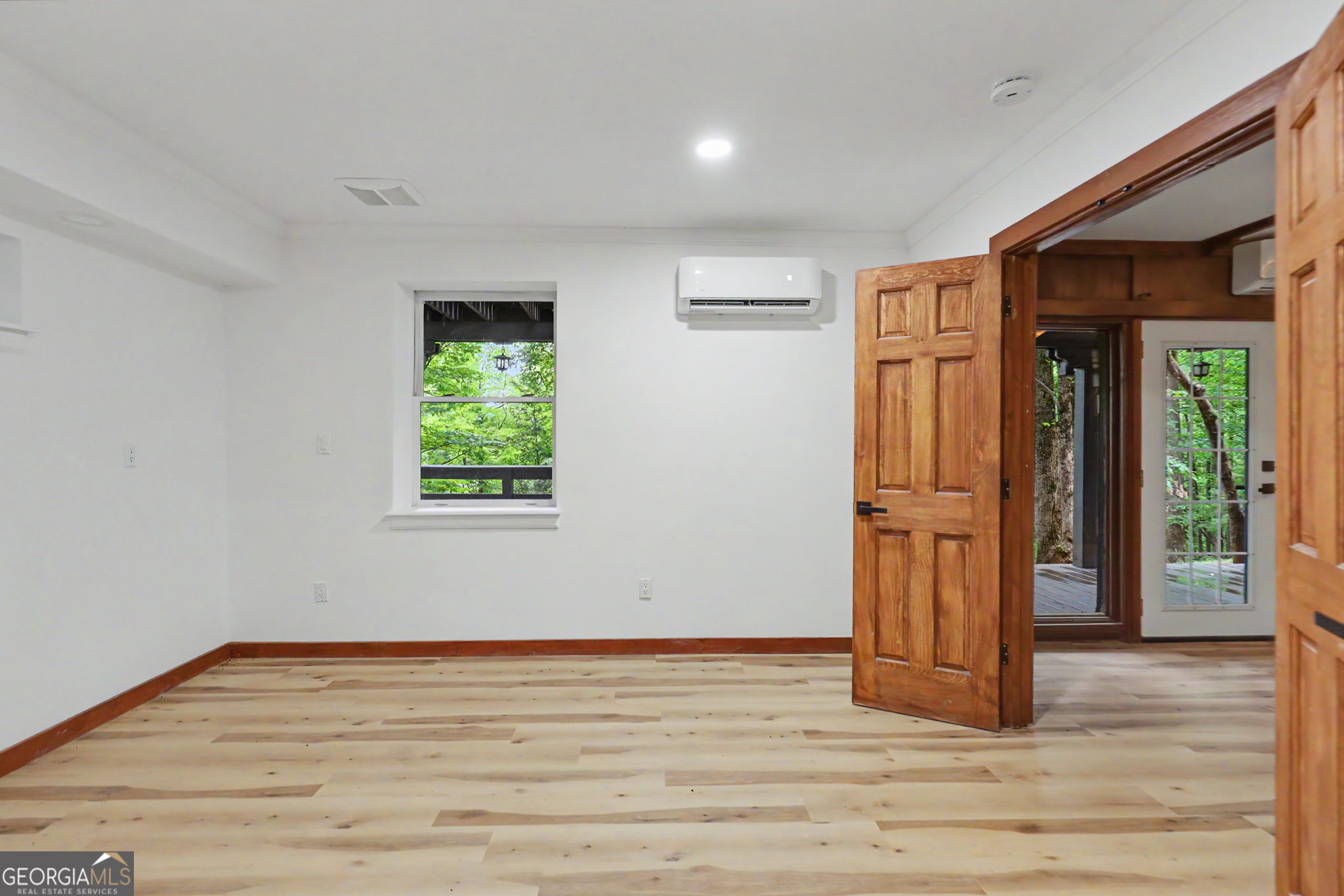 996 Crestview Drive Property Photo 49