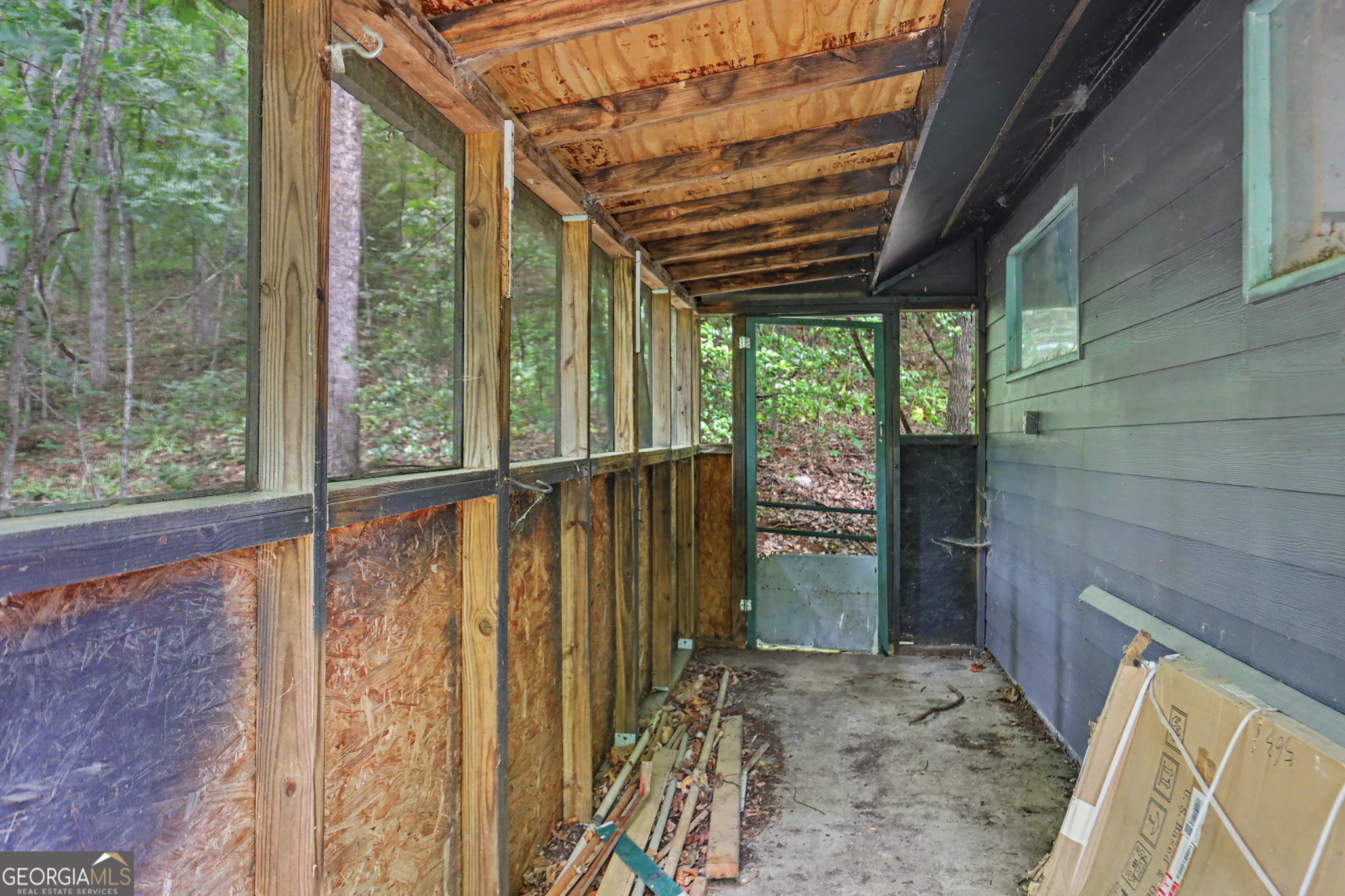 996 Crestview Drive Property Photo 57