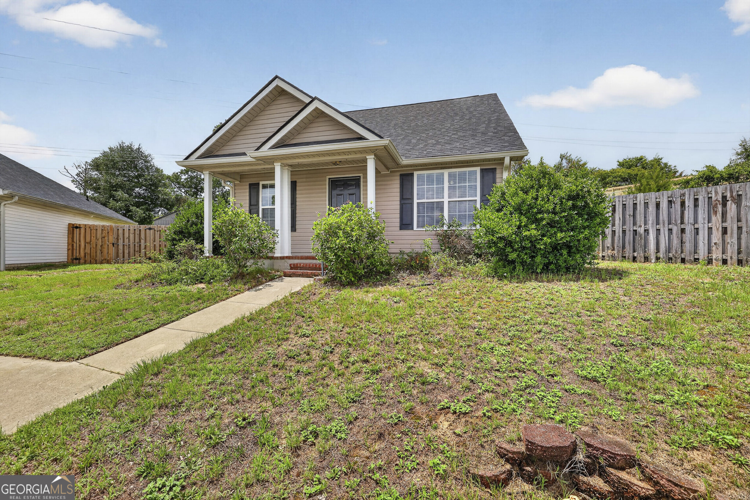 2123 Whitney South Drive Property Photo 3