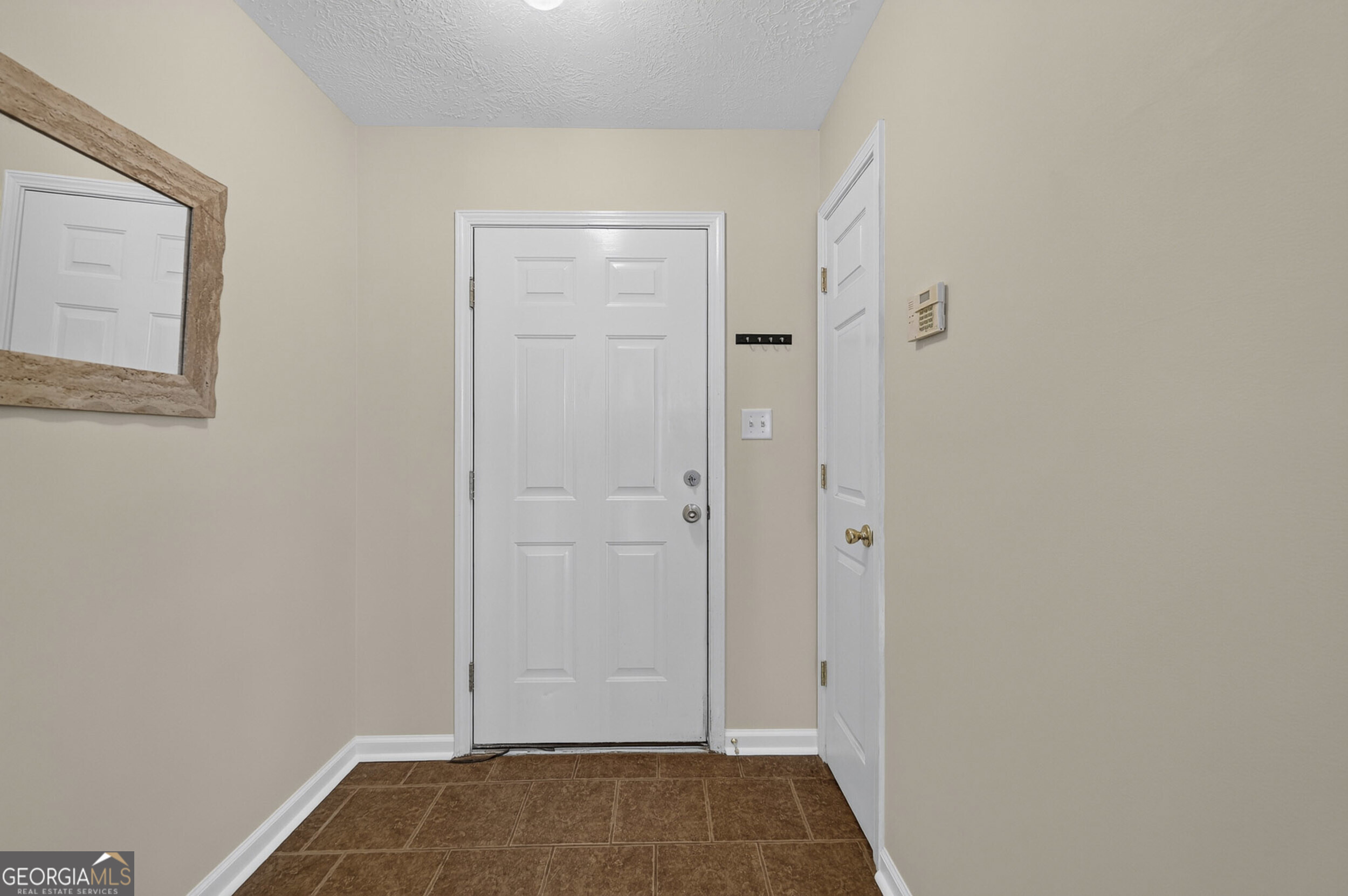 2123 Whitney South Drive Property Photo 8