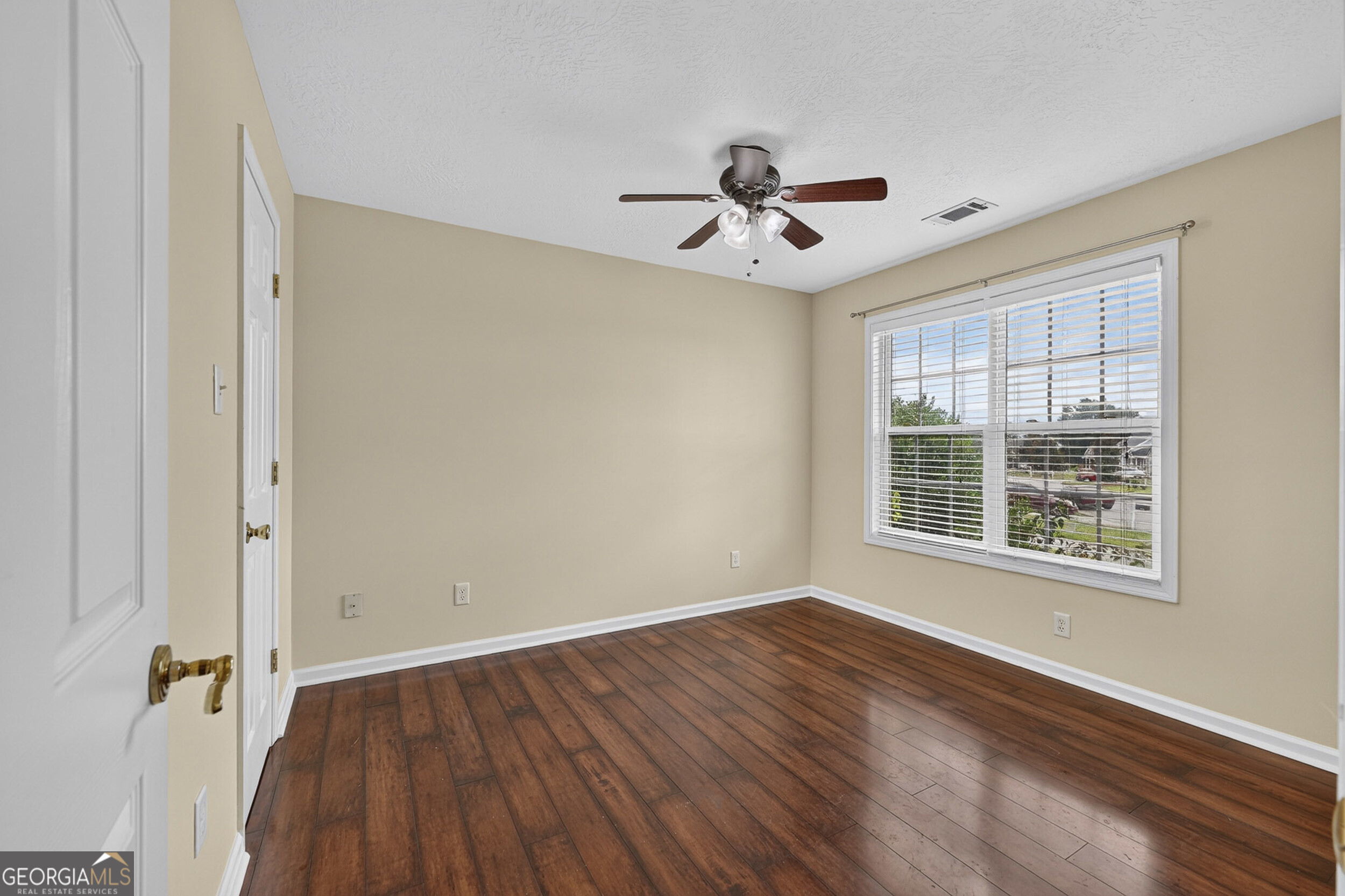 2123 Whitney South Drive Property Photo 15