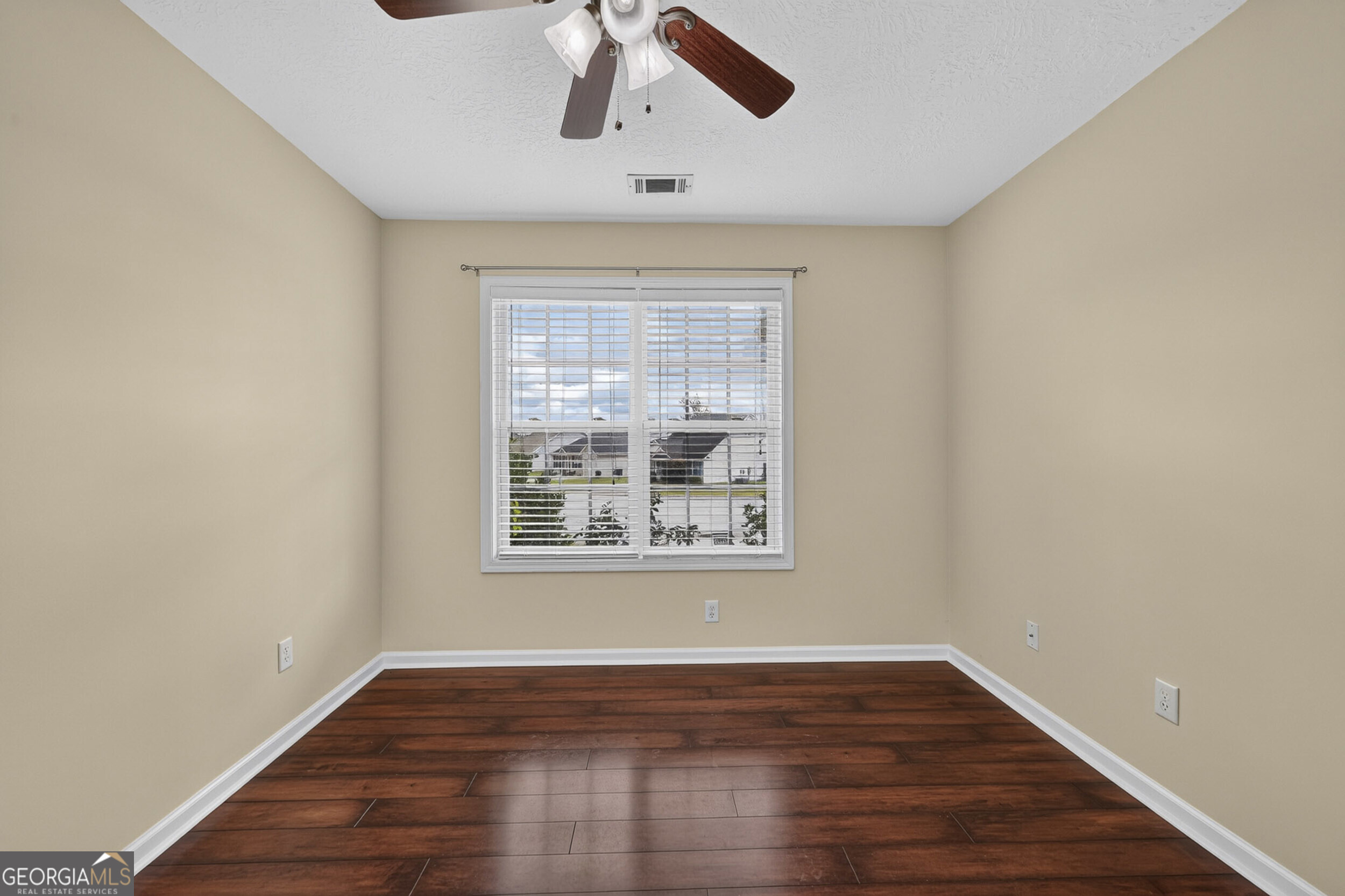 2123 Whitney South Drive Property Photo 16