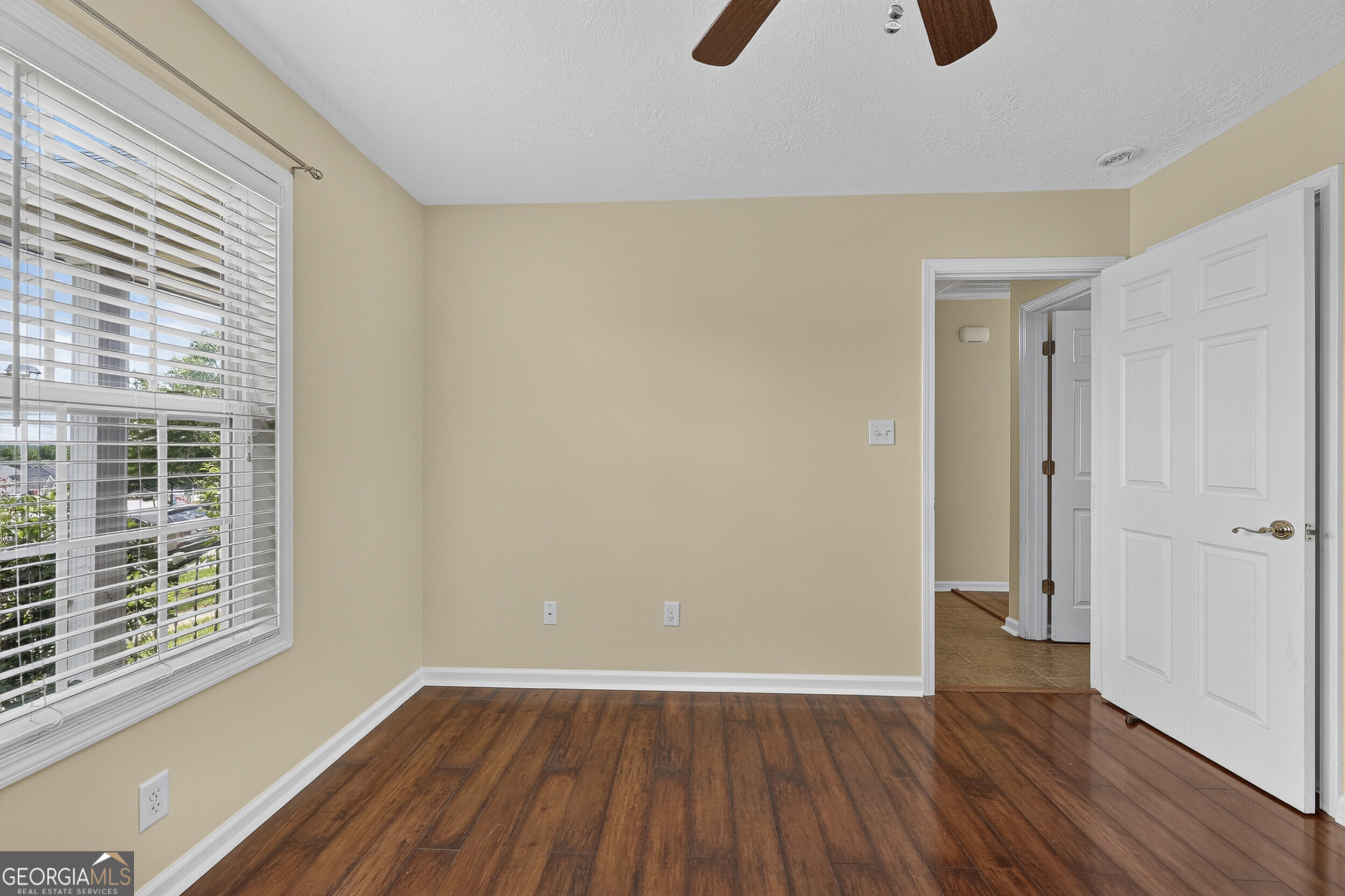 2123 Whitney South Drive Property Photo 17