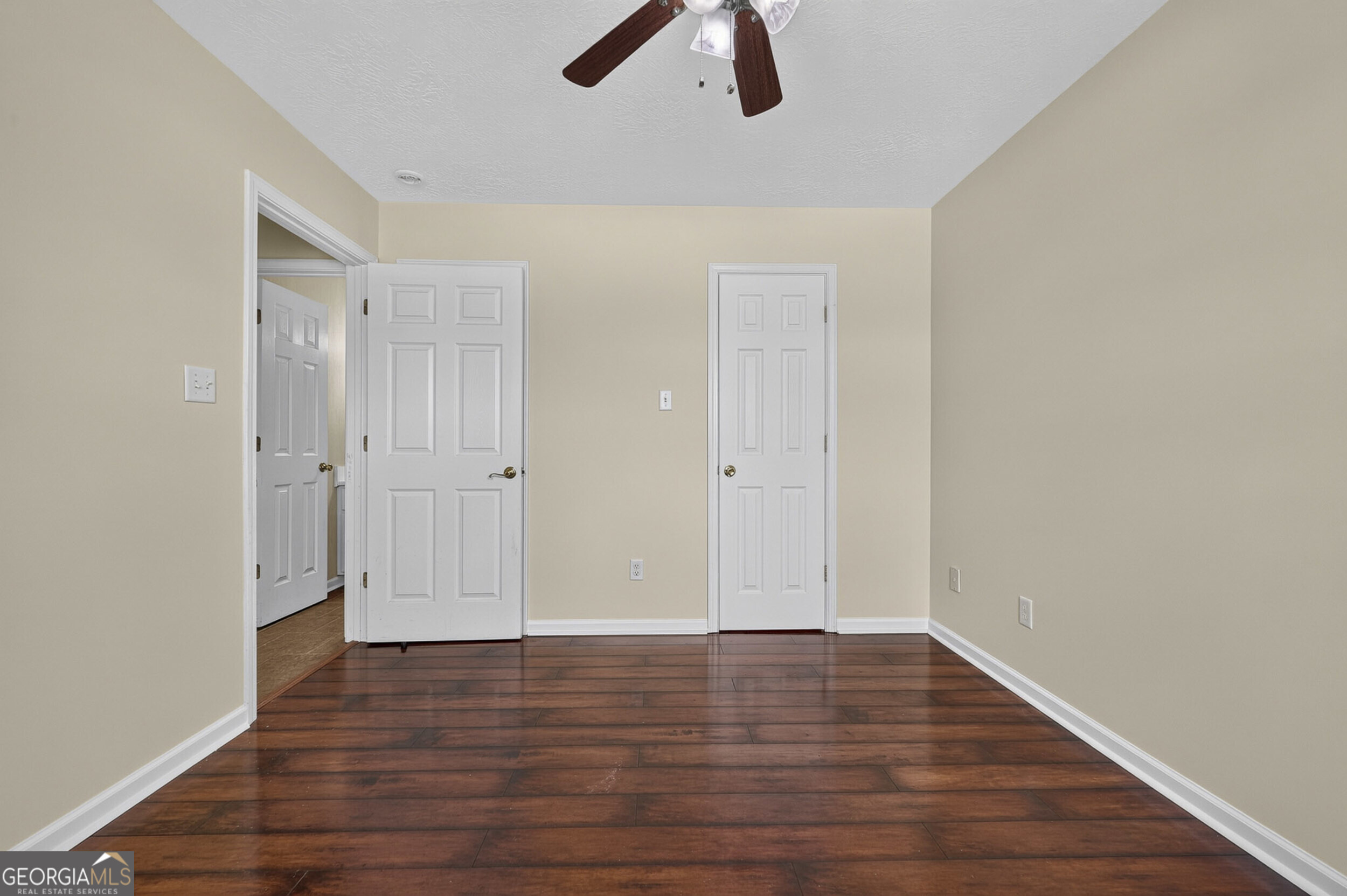 2123 Whitney South Drive Property Photo 18