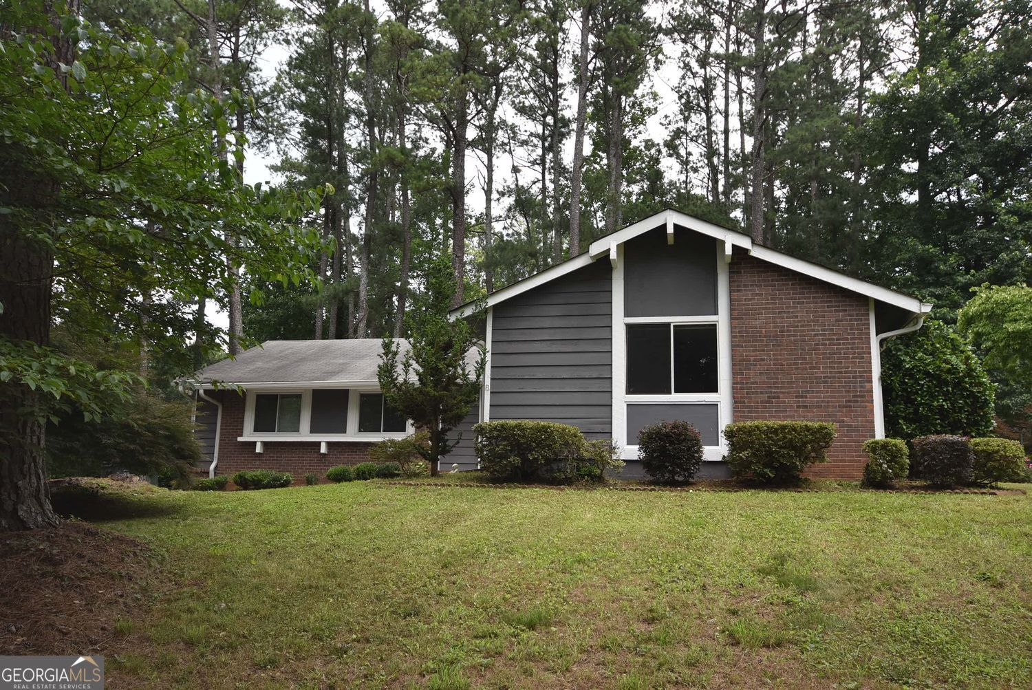 1288 Crescent Drive Property Photo 1