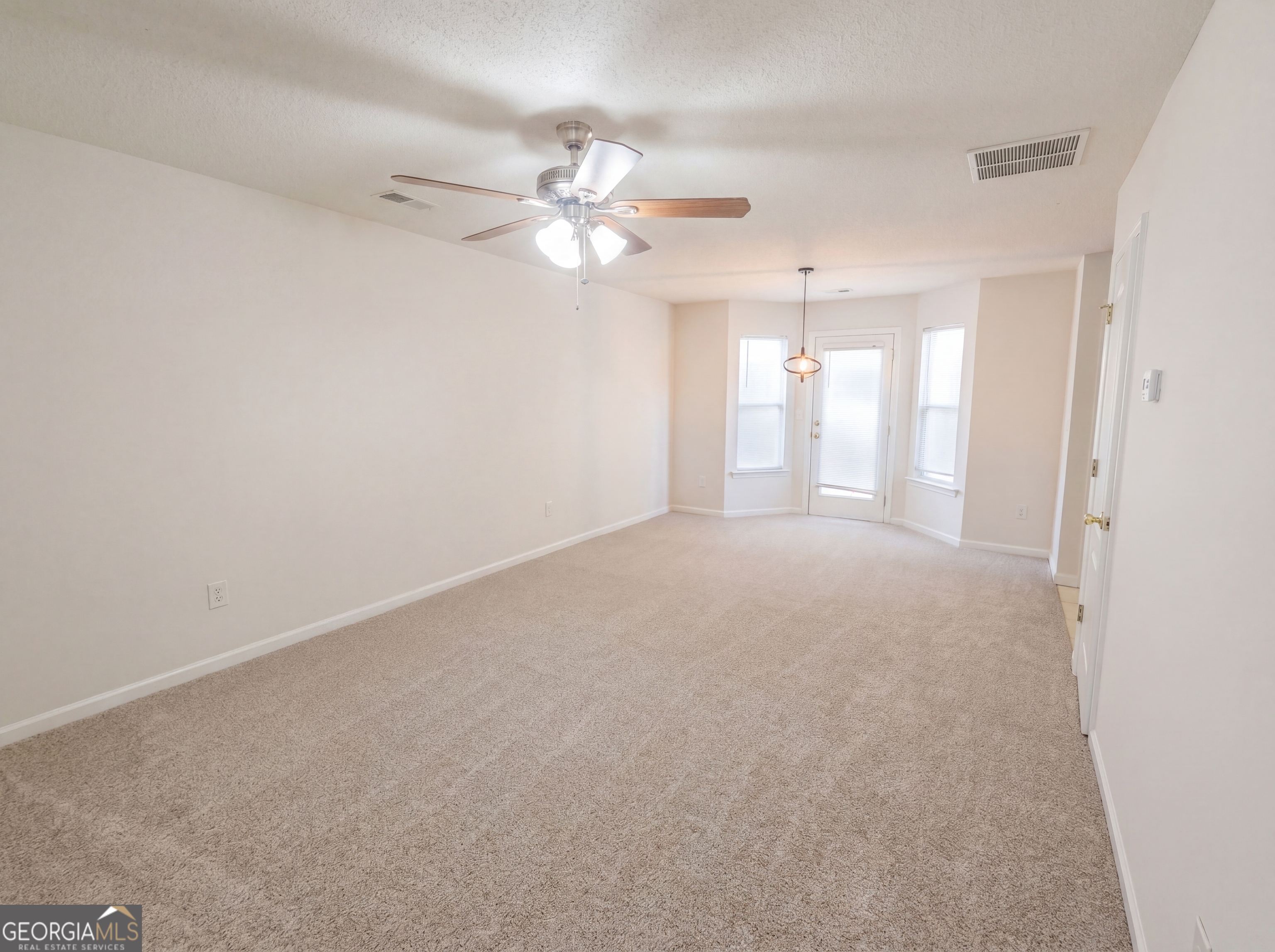 220 Fox Creek Boulevard Property Photo 6