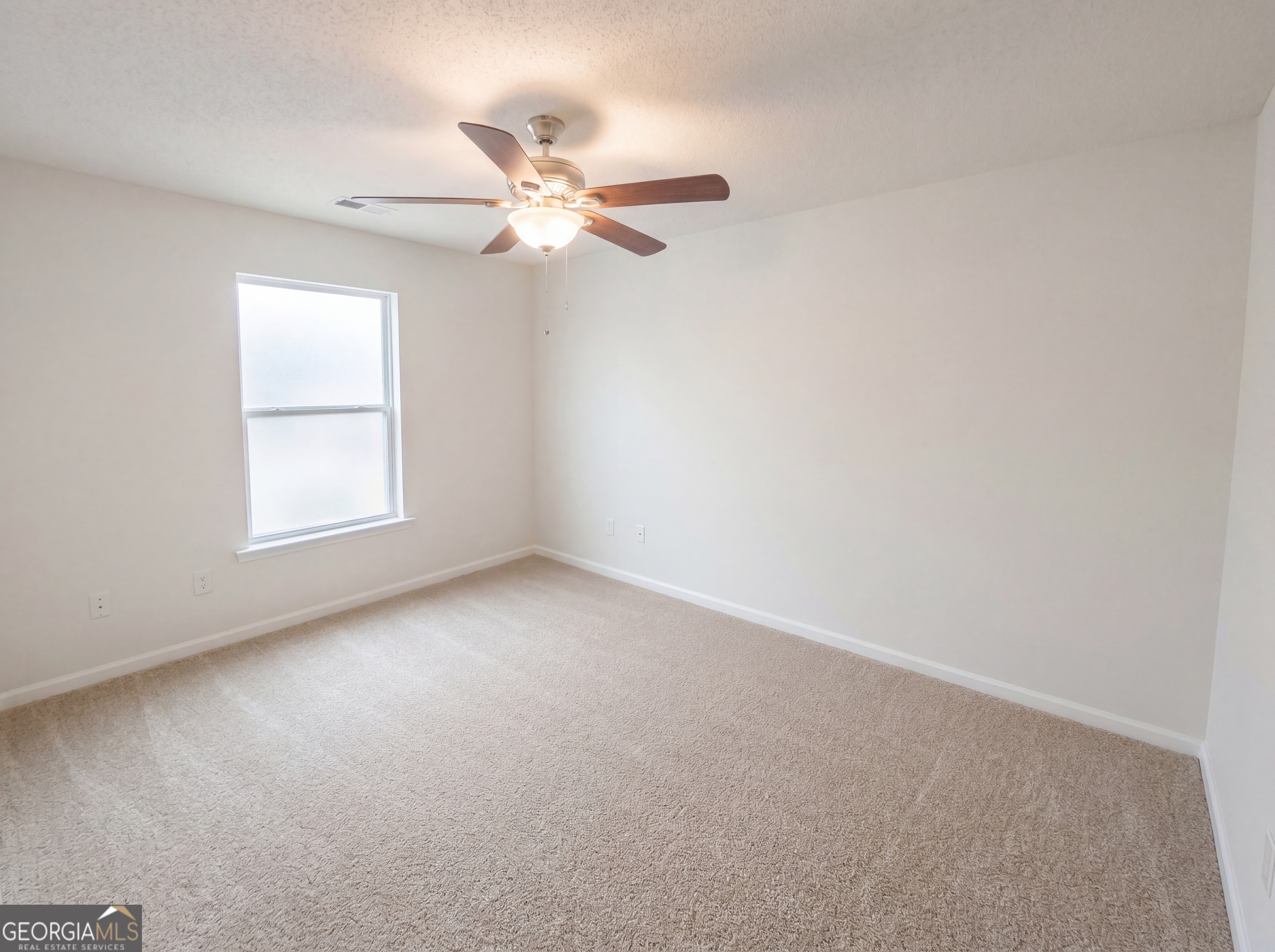 220 Fox Creek Boulevard Property Photo 7