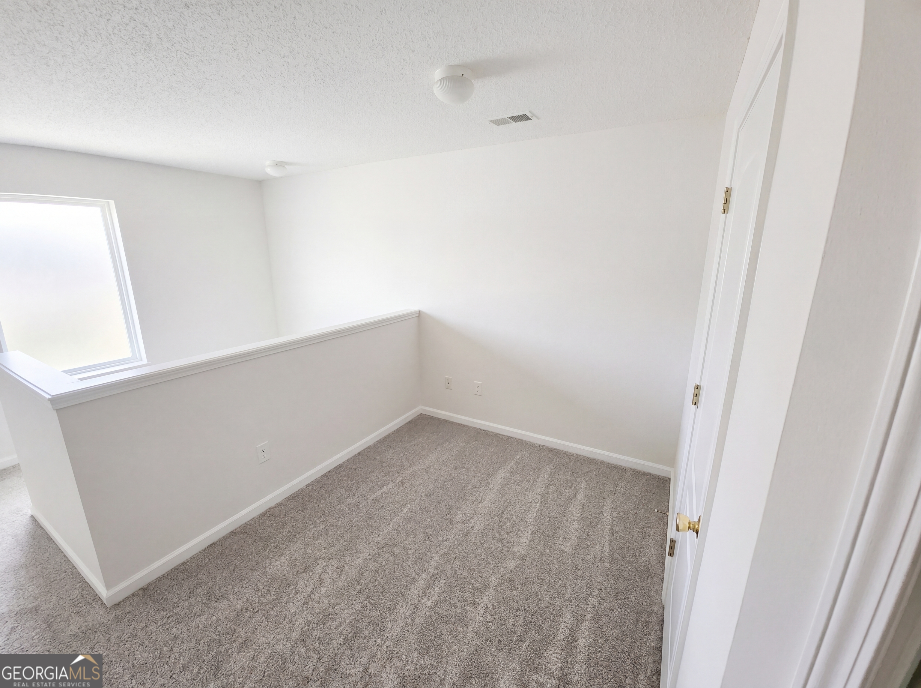 220 Fox Creek Boulevard Property Photo 14