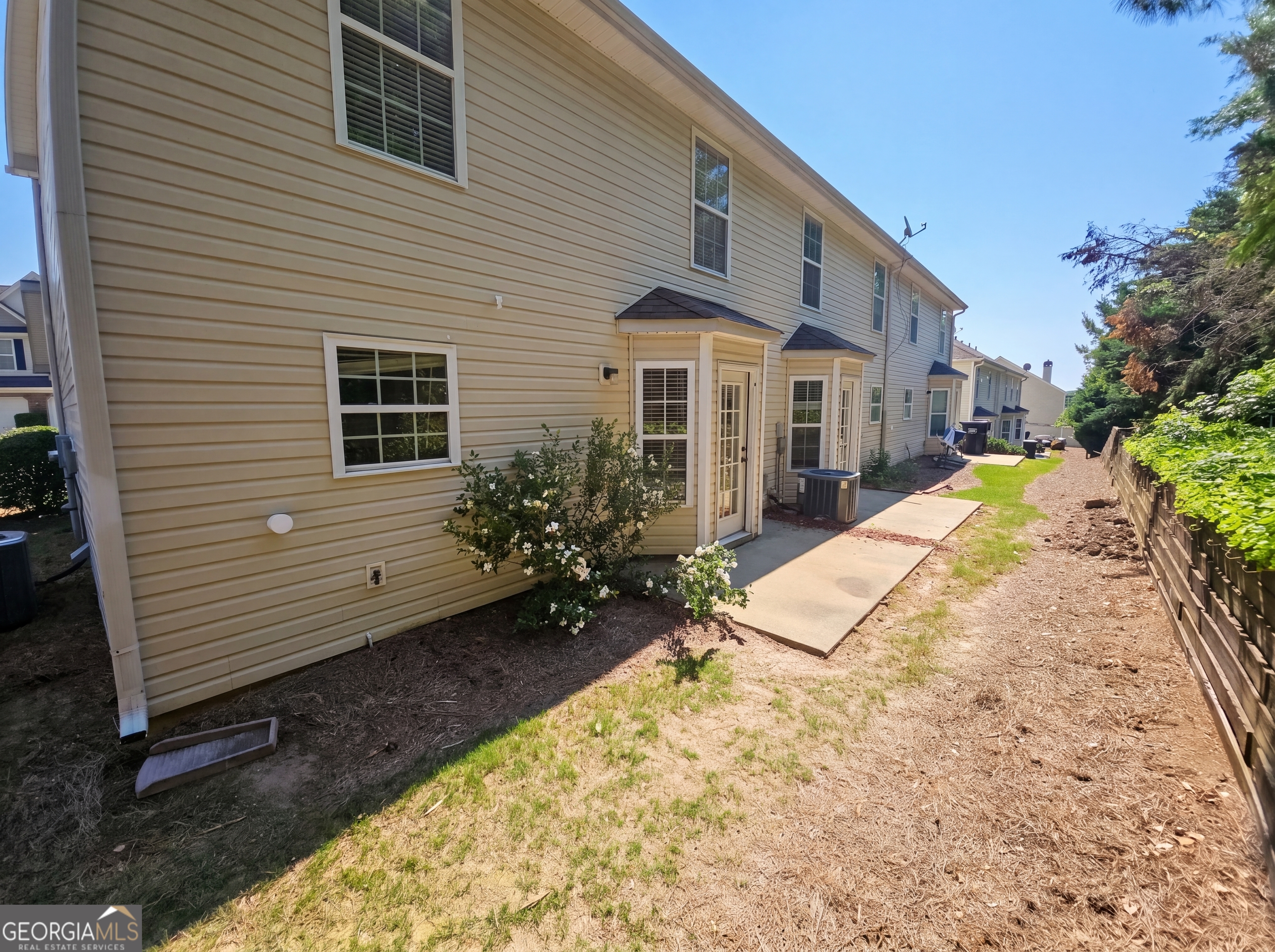 220 Fox Creek Boulevard Property Photo 16