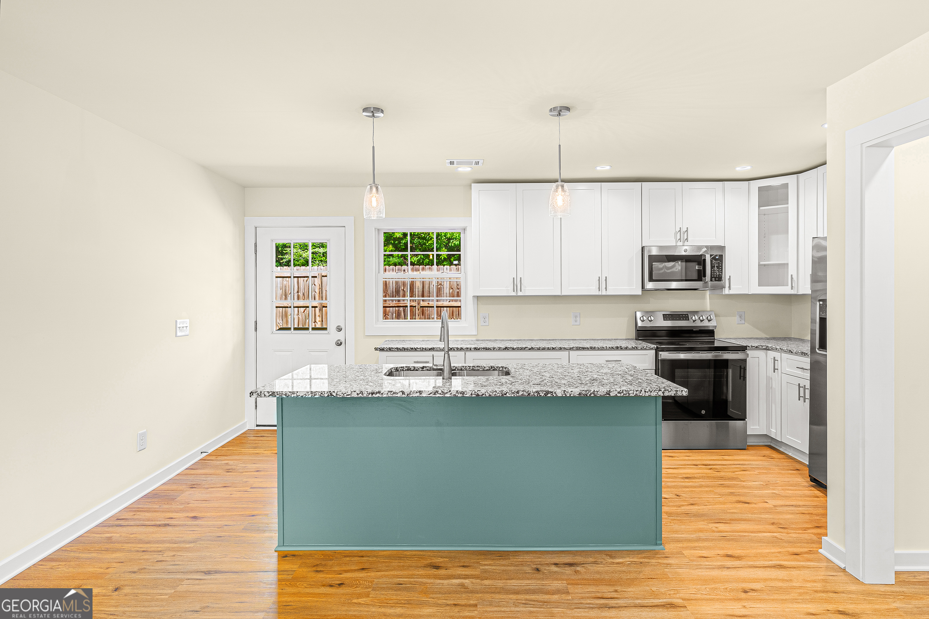 16 Elm Street Property Photo 3