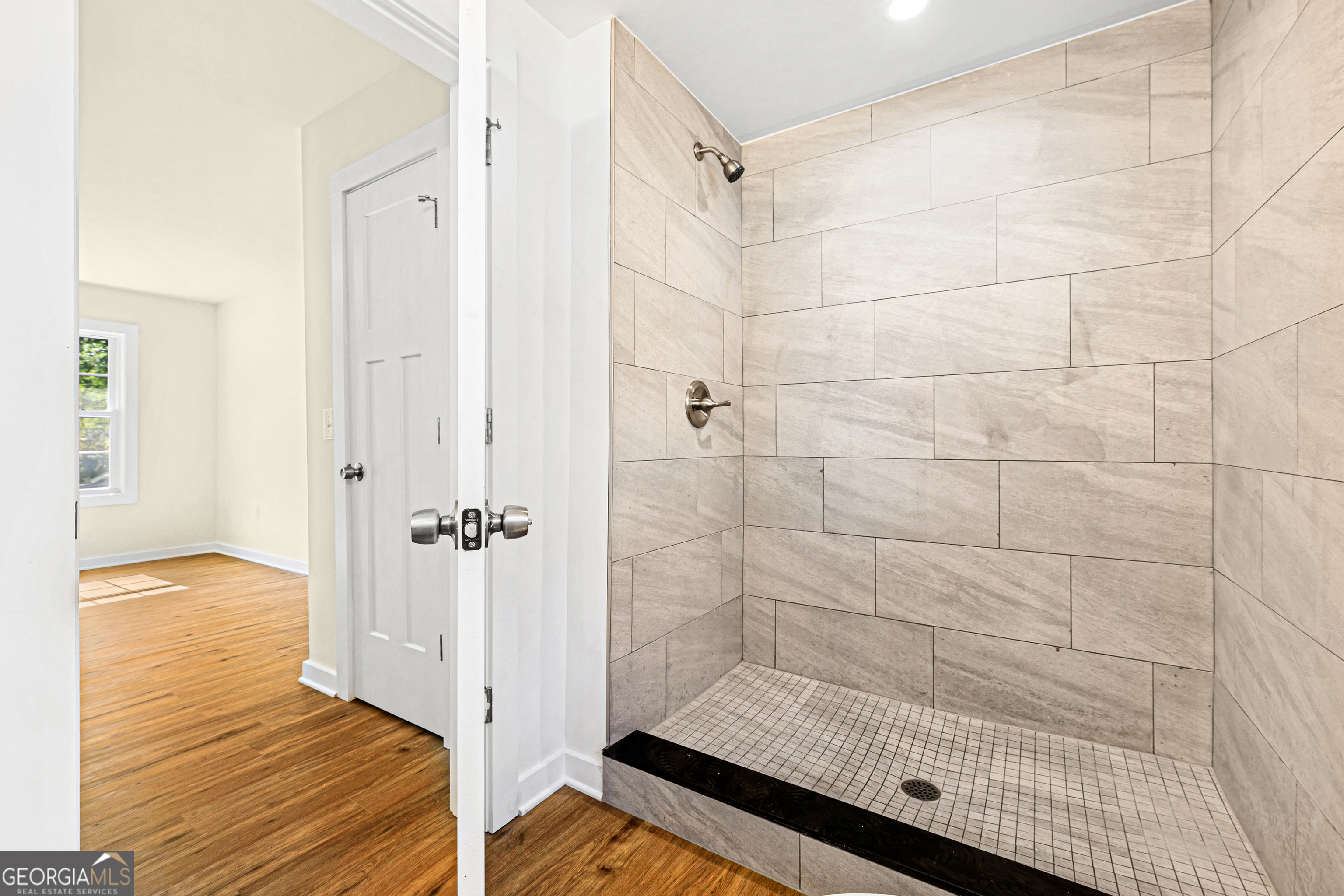 16 Elm Street Property Photo 10