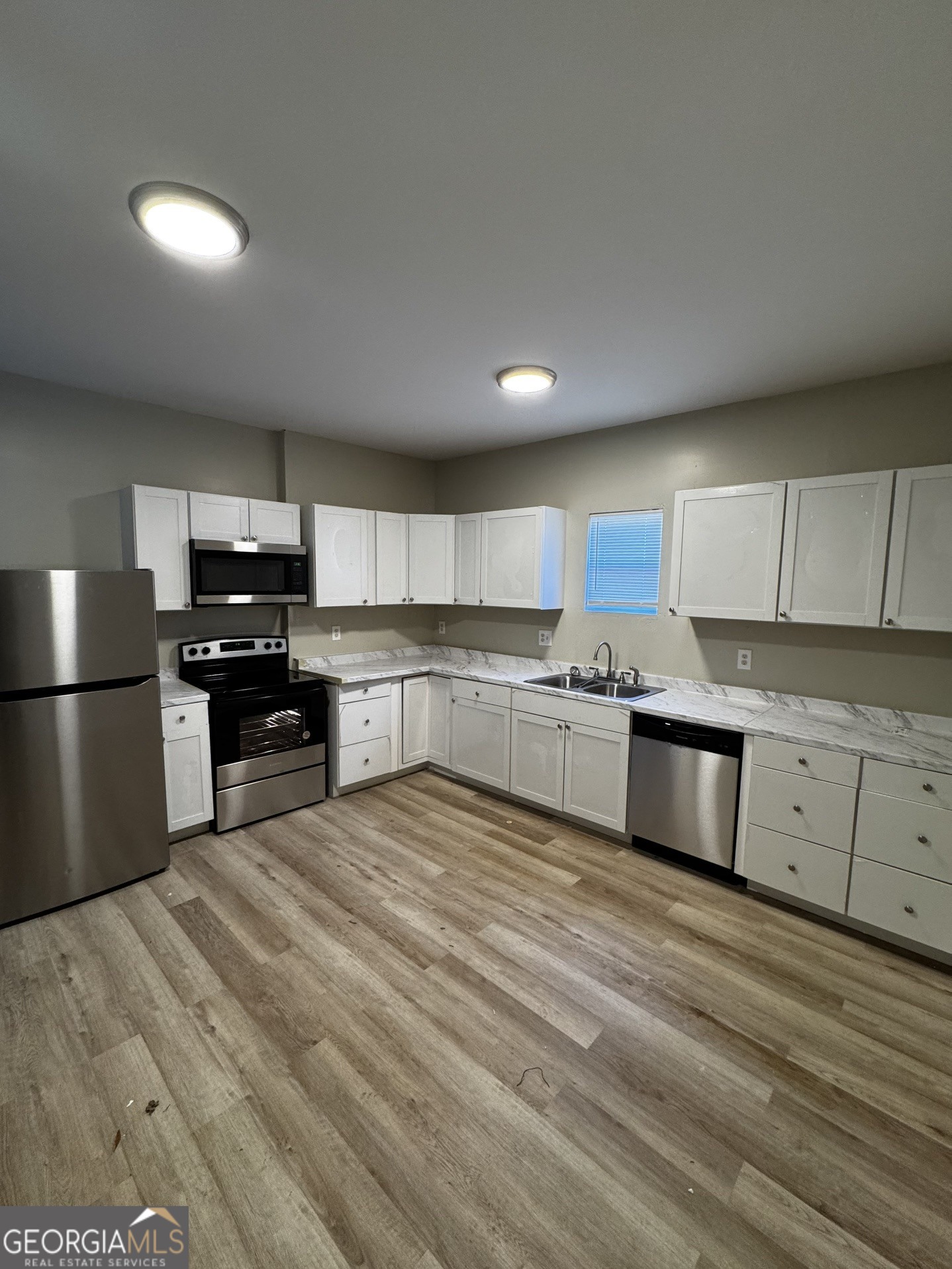 4301 Marion Avenue Property Photo 10