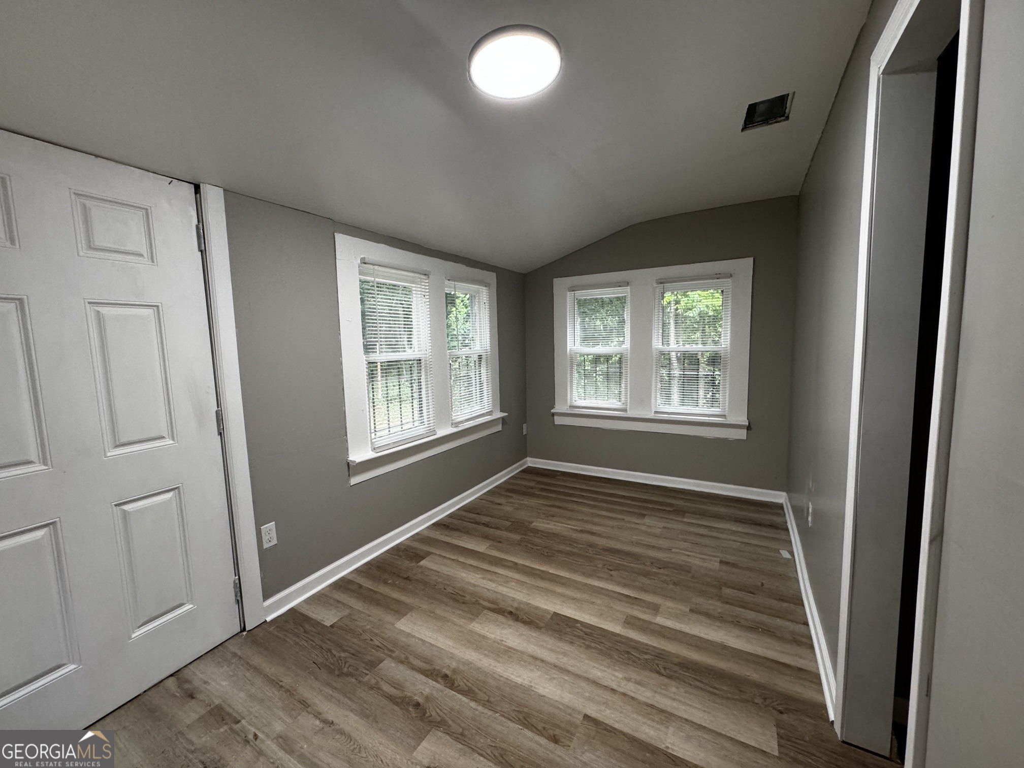 4301 Marion Avenue Property Photo 16