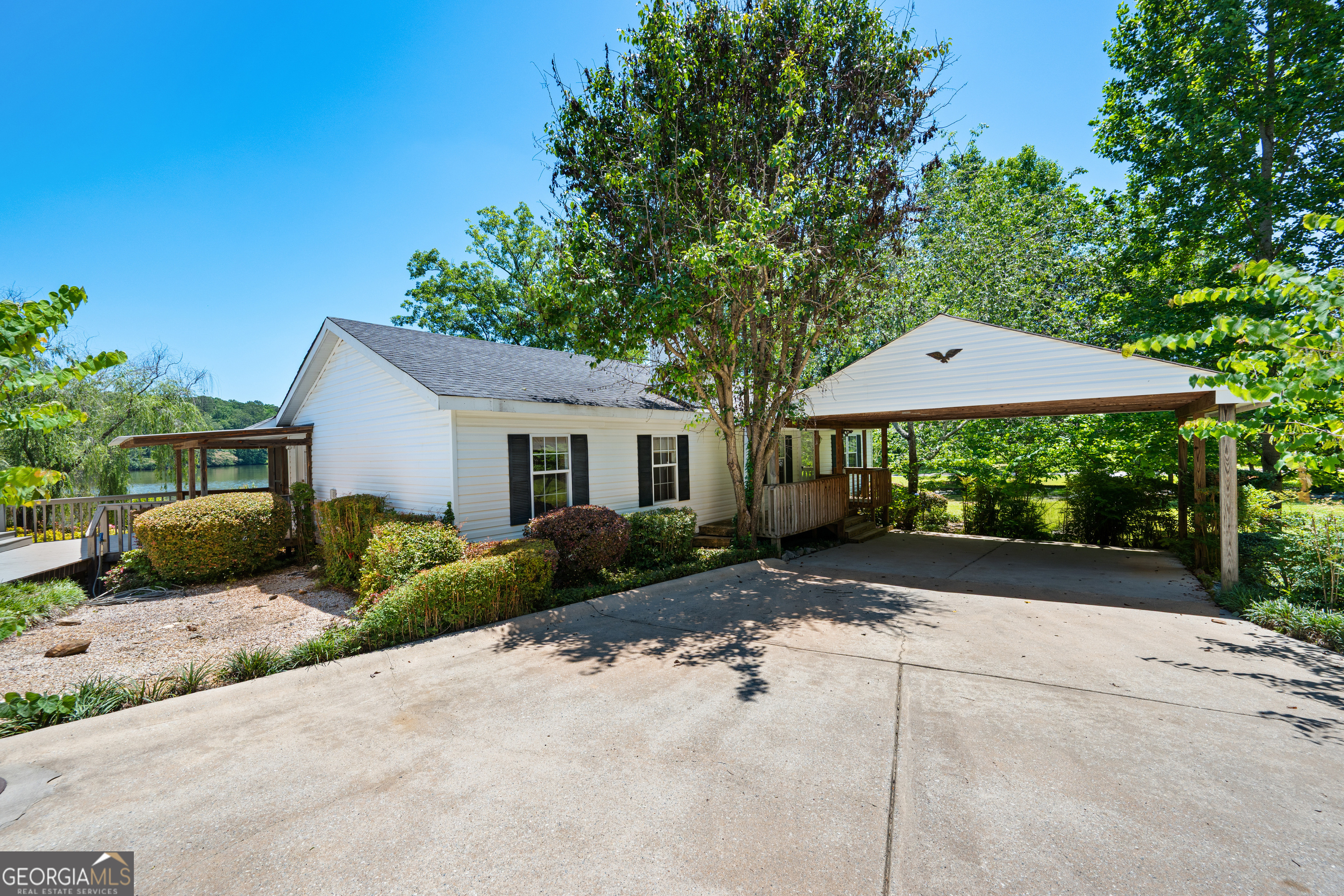 188 Deptula Road Property Photo 9