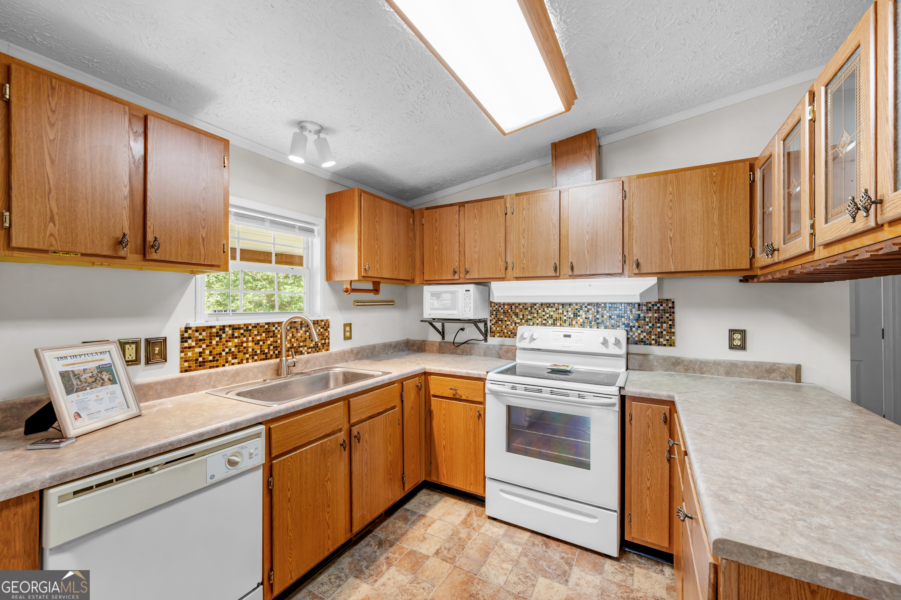 188 Deptula Road Property Photo 20