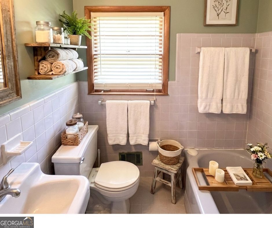 1144 Evangeline Drive Property Photo 8