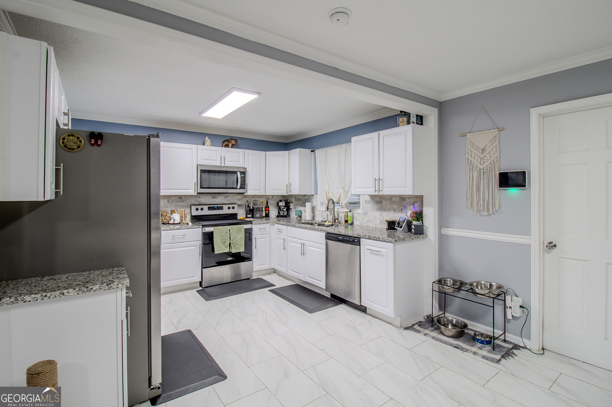 579 Lynmore Avenue Property Photo 6