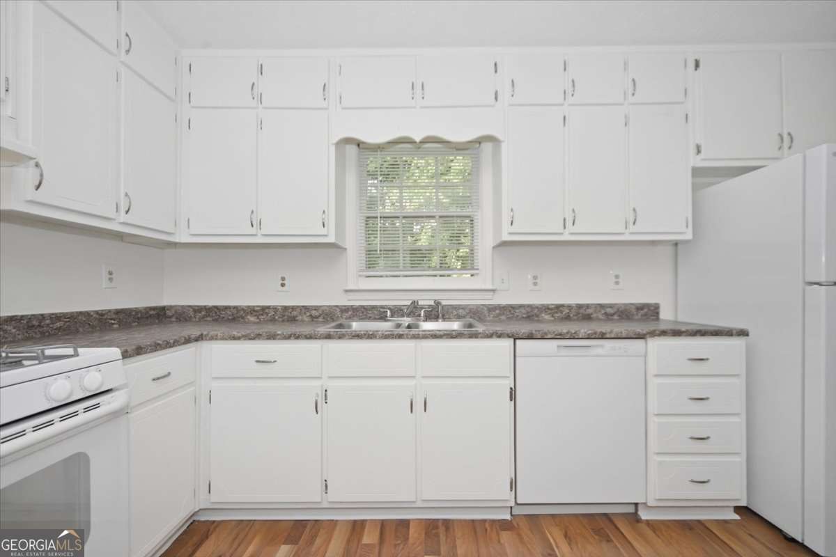 1496 Cherry Hill Road Sw Property Photo 7