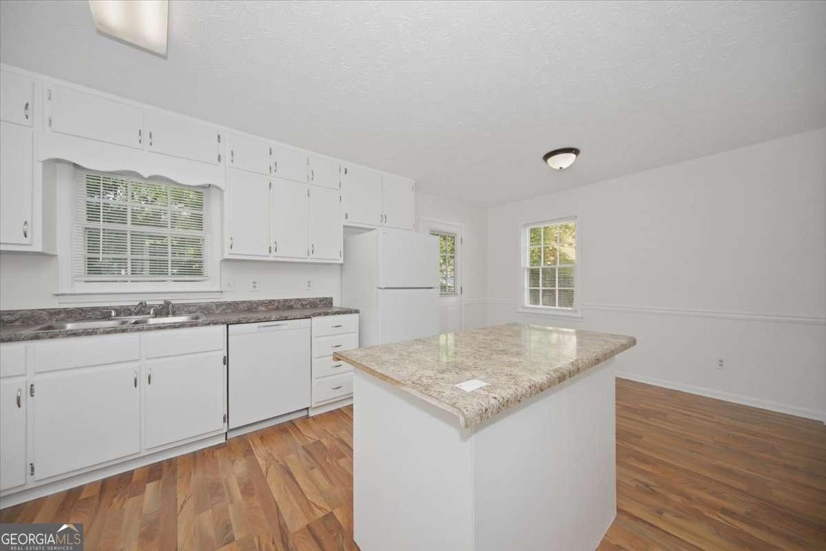 1496 Cherry Hill Road Sw Property Photo 8