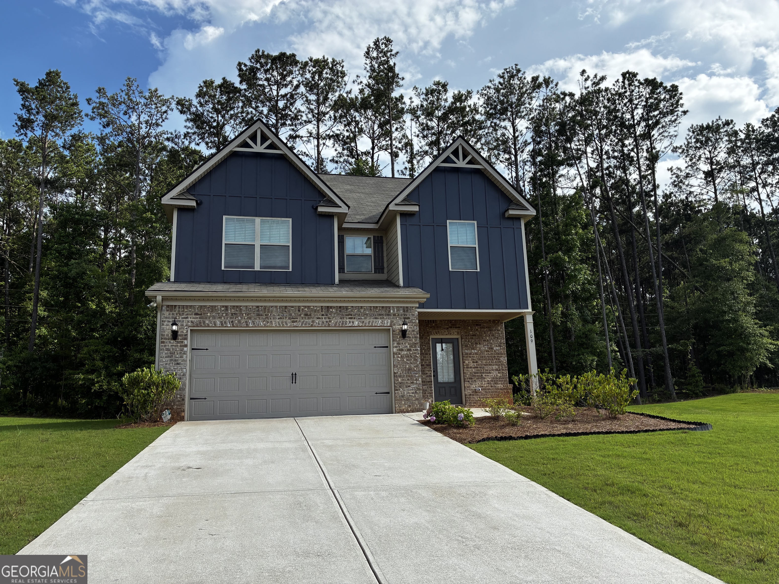 109 Armory Creek Drive Property Photo 1