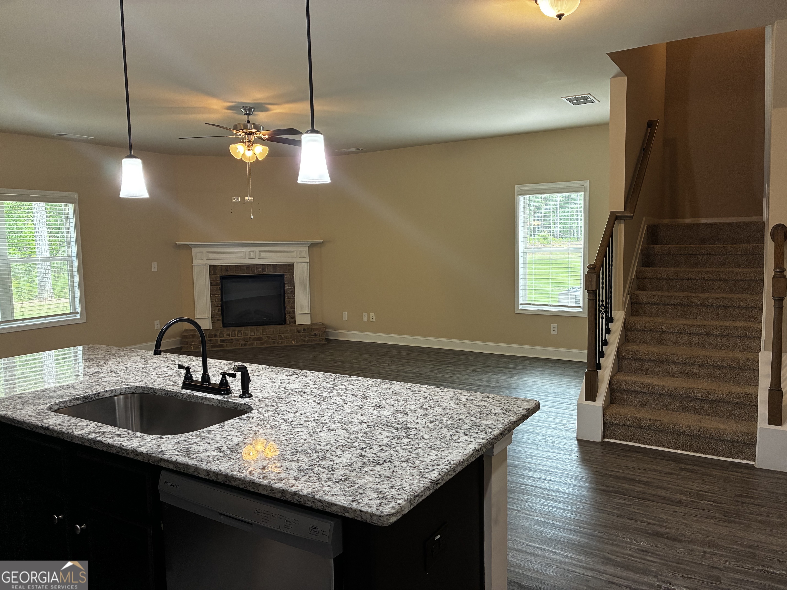 109 Armory Creek Drive Property Photo 5