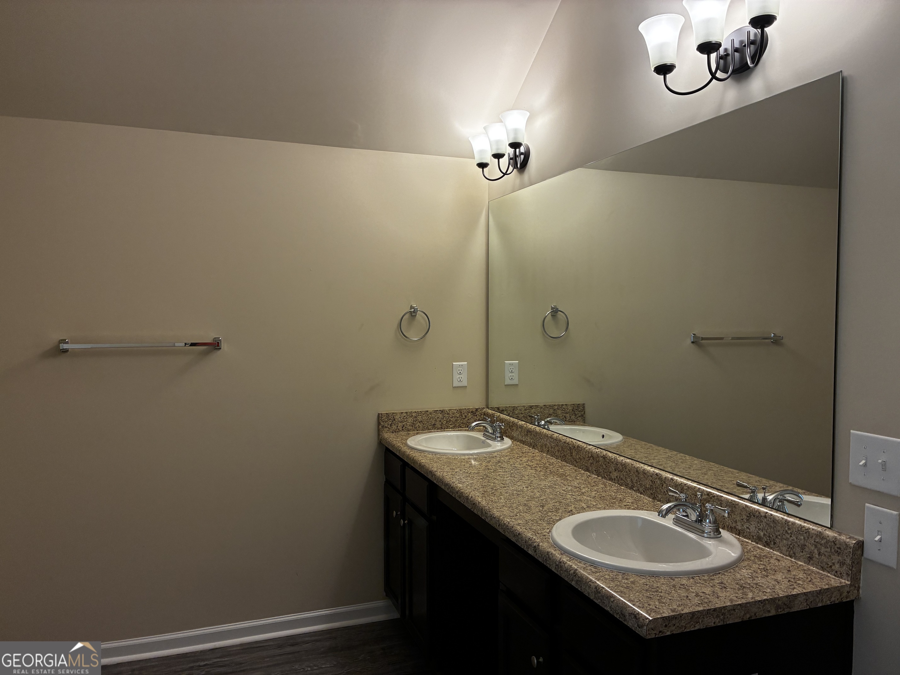 109 Armory Creek Drive Property Photo 12