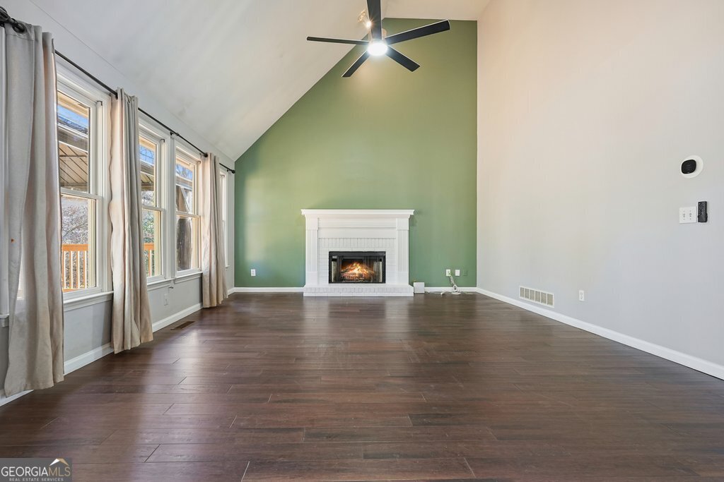 2102 Kendall Close Nw Property Photo 8