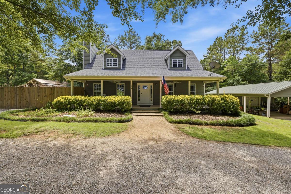 284 Poplar Creek Road Property Photo 1