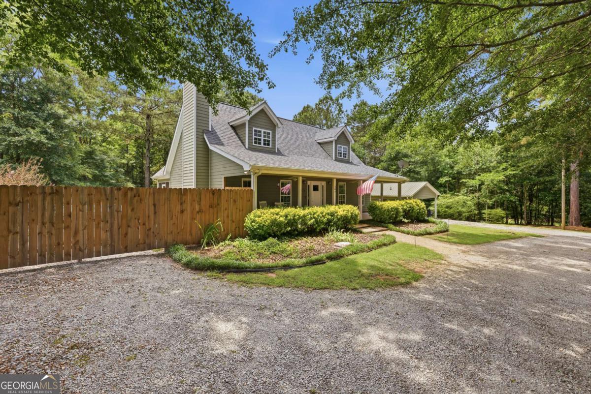 284 Poplar Creek Road Property Photo 3