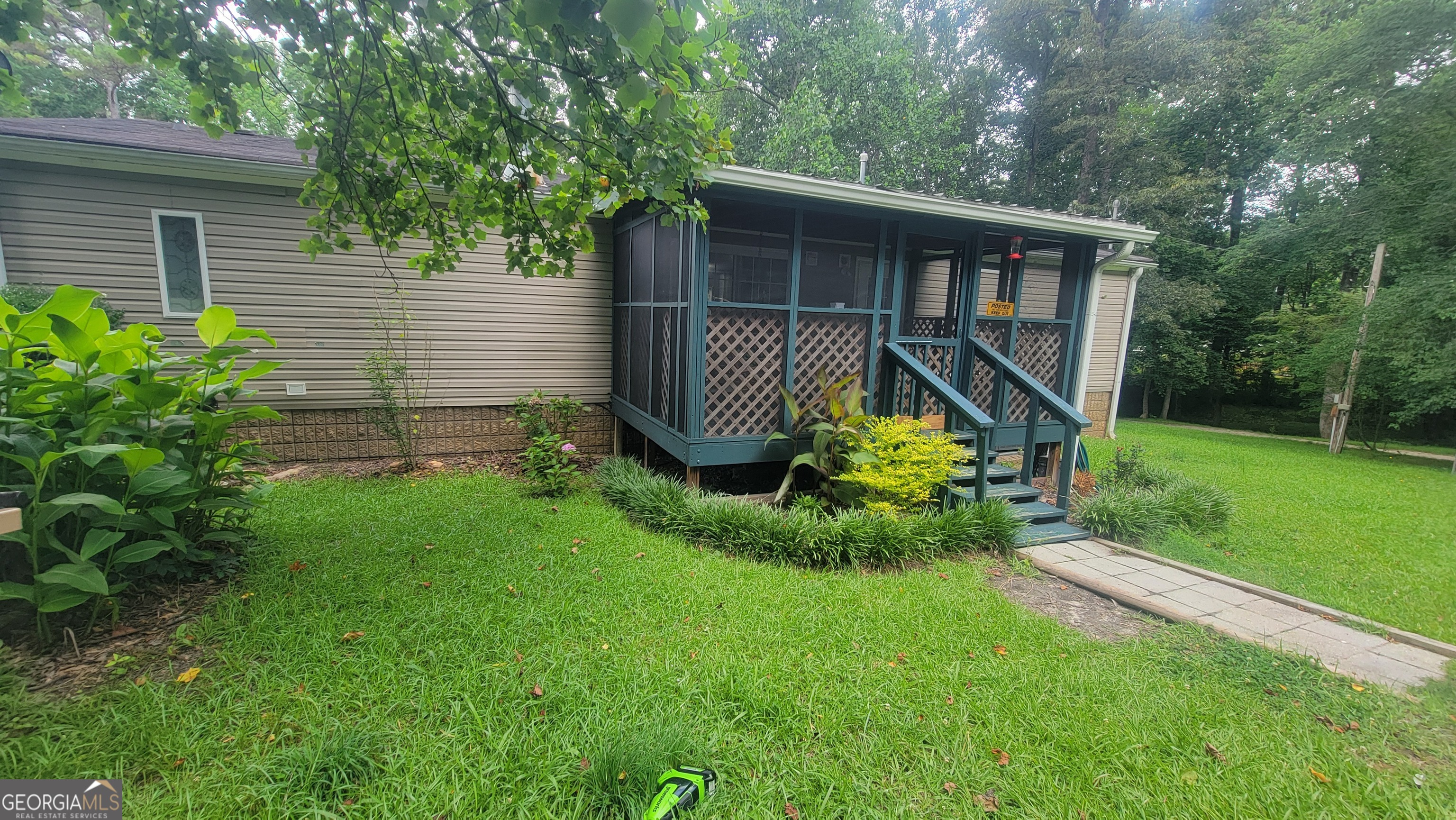 174 Luther Circle Property Photo 3