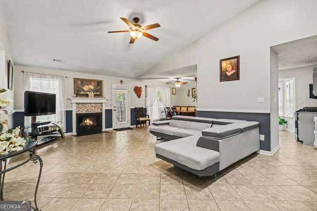 8780 Ansley Way Property Photo 10