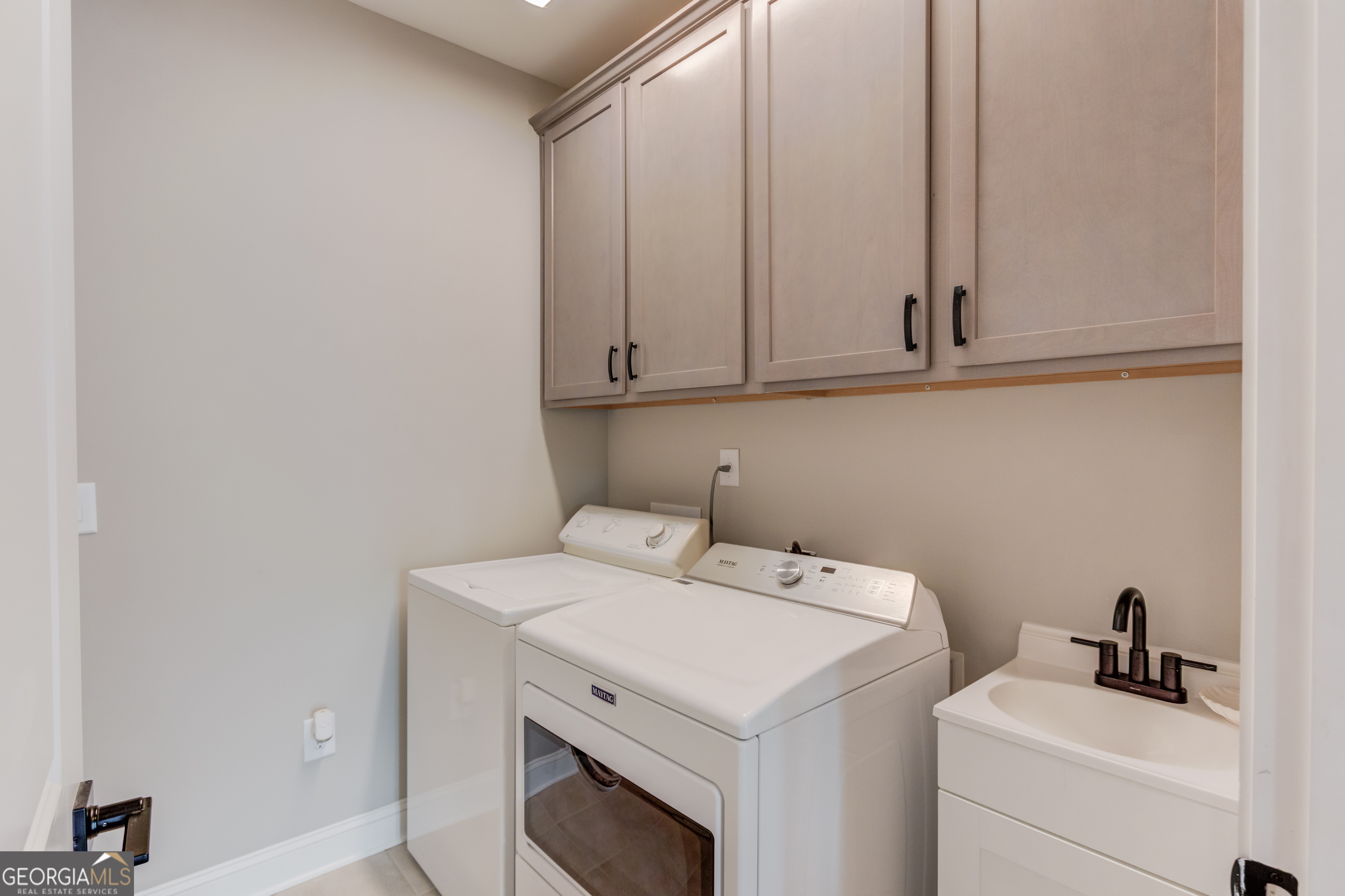 3492 Fishpond Circle Property Photo 11