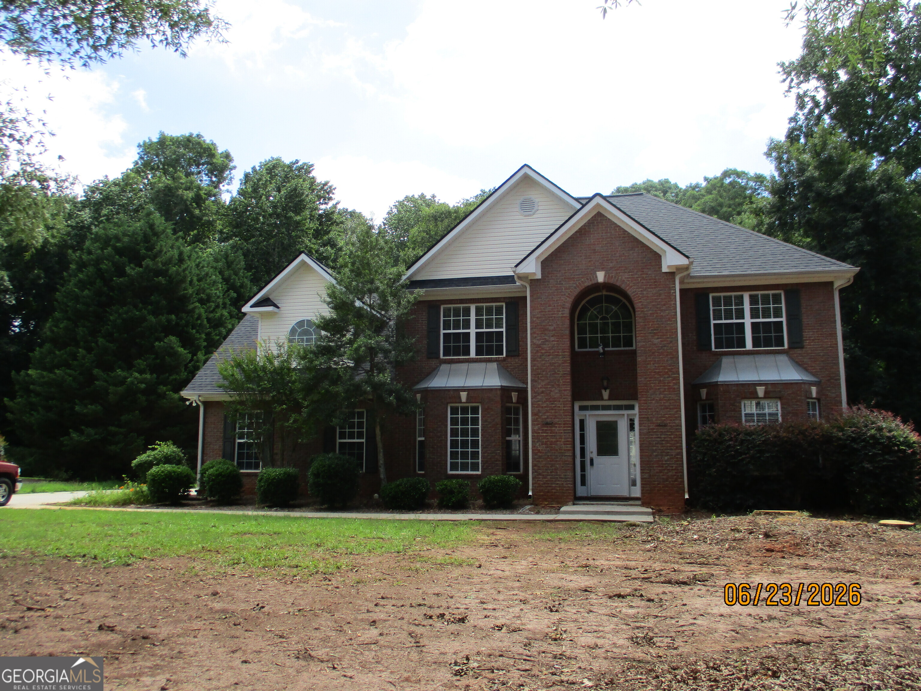 143 Marshas Vineyard Property Photo 1
