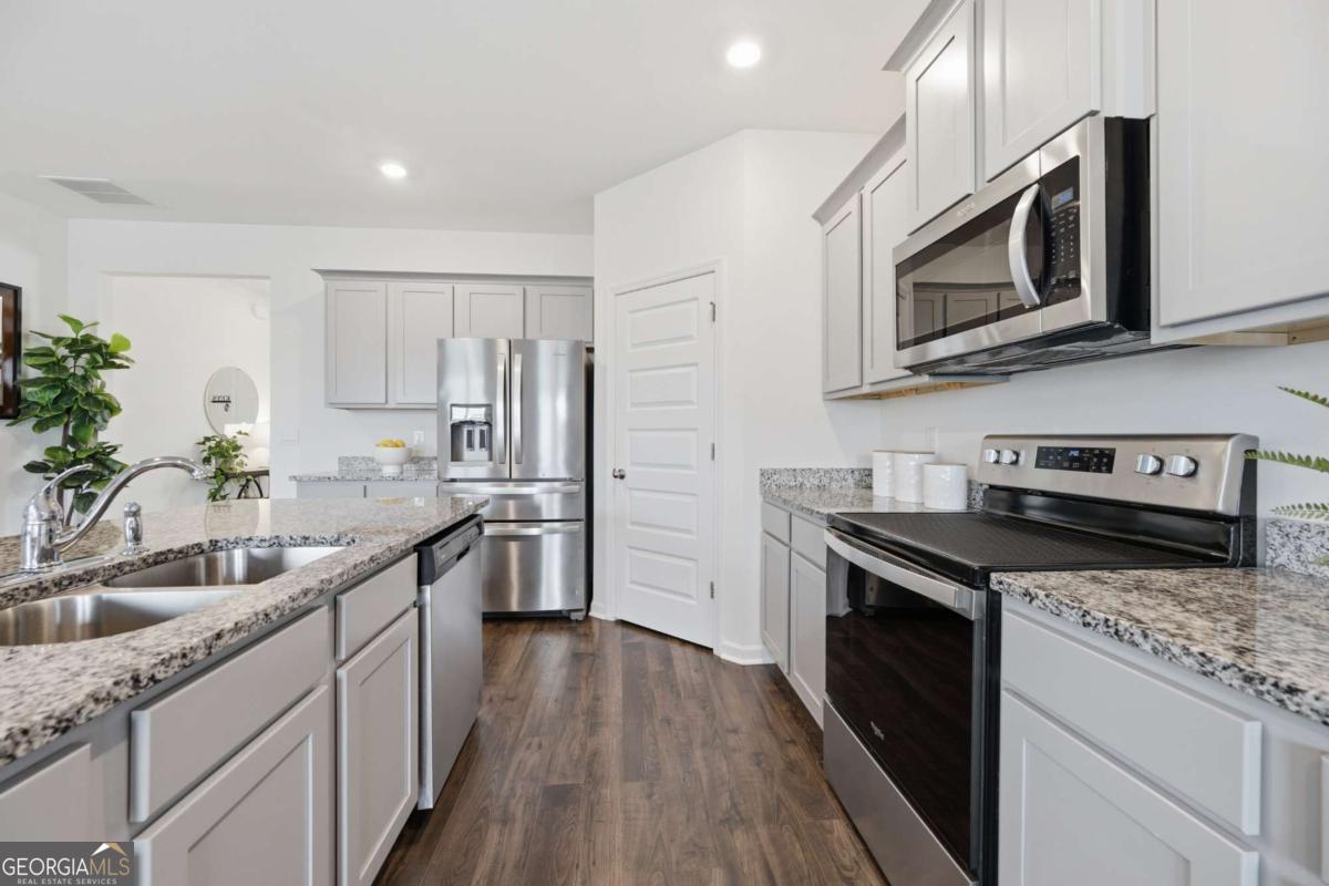 128 Montgomery Drive Property Photo 8