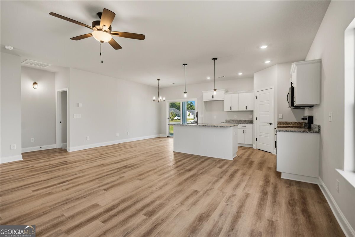98 Susan Drive Property Photo 18