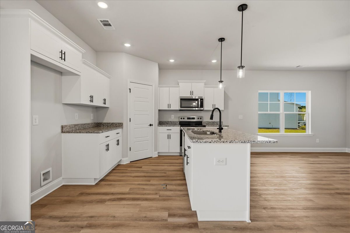 98 Susan Drive Property Photo 22