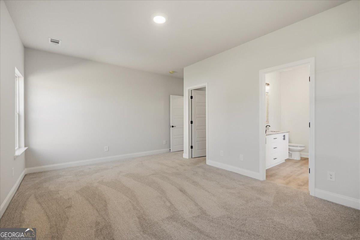 98 Susan Drive Property Photo 27