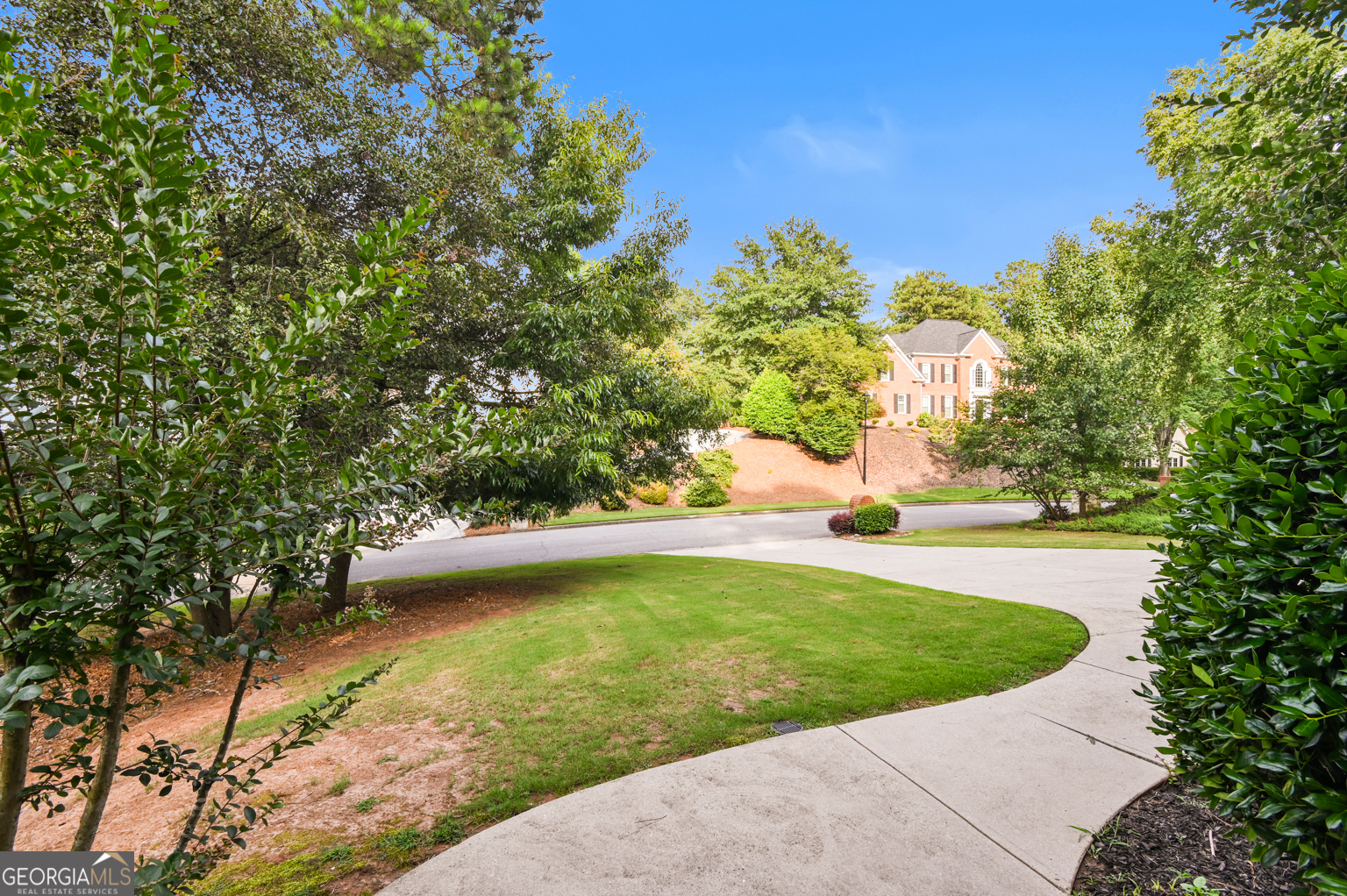 5415 Hampstead Way Property Photo 6