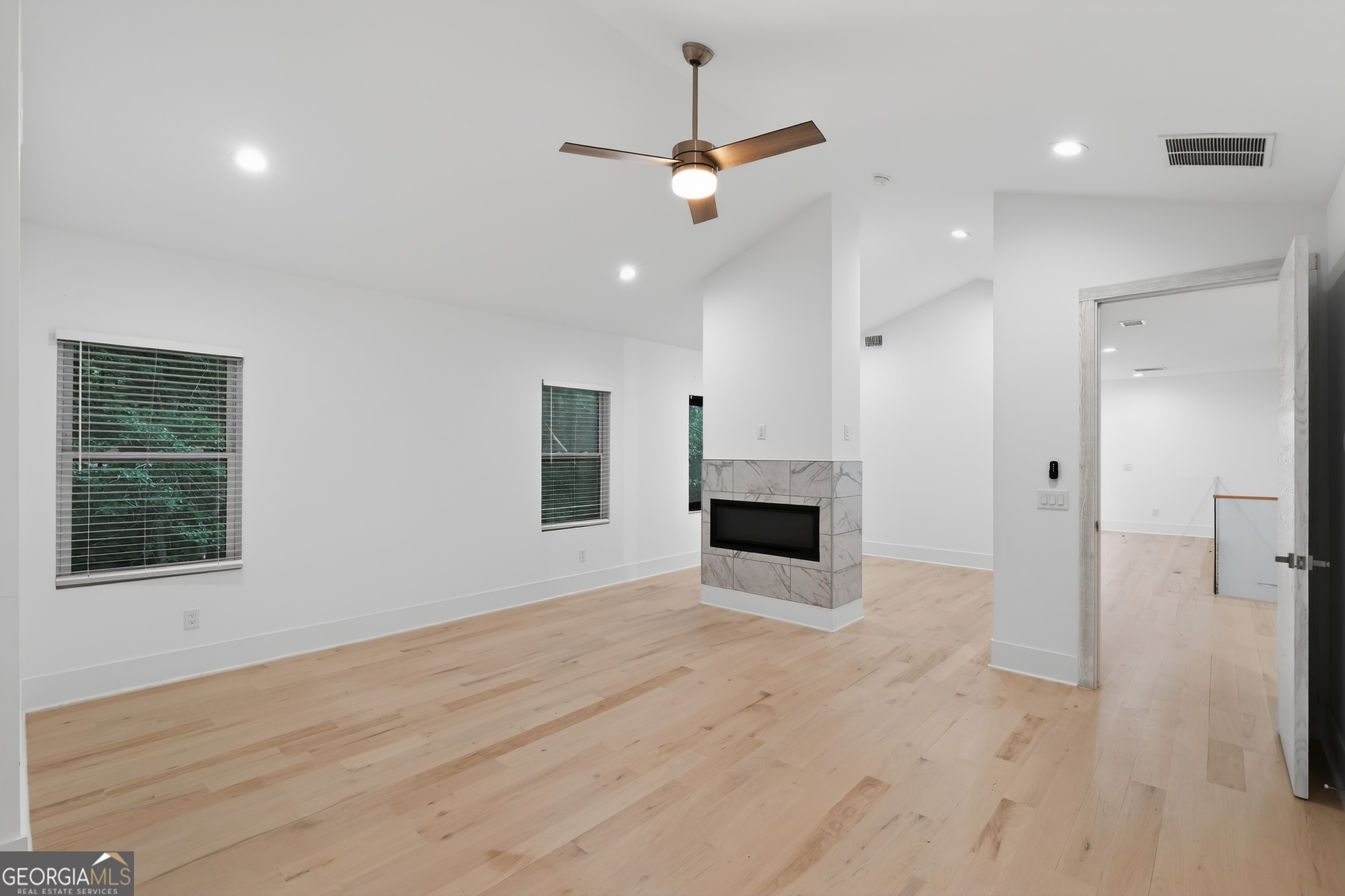 5285 Mount Vernon Parkway Property Photo 5