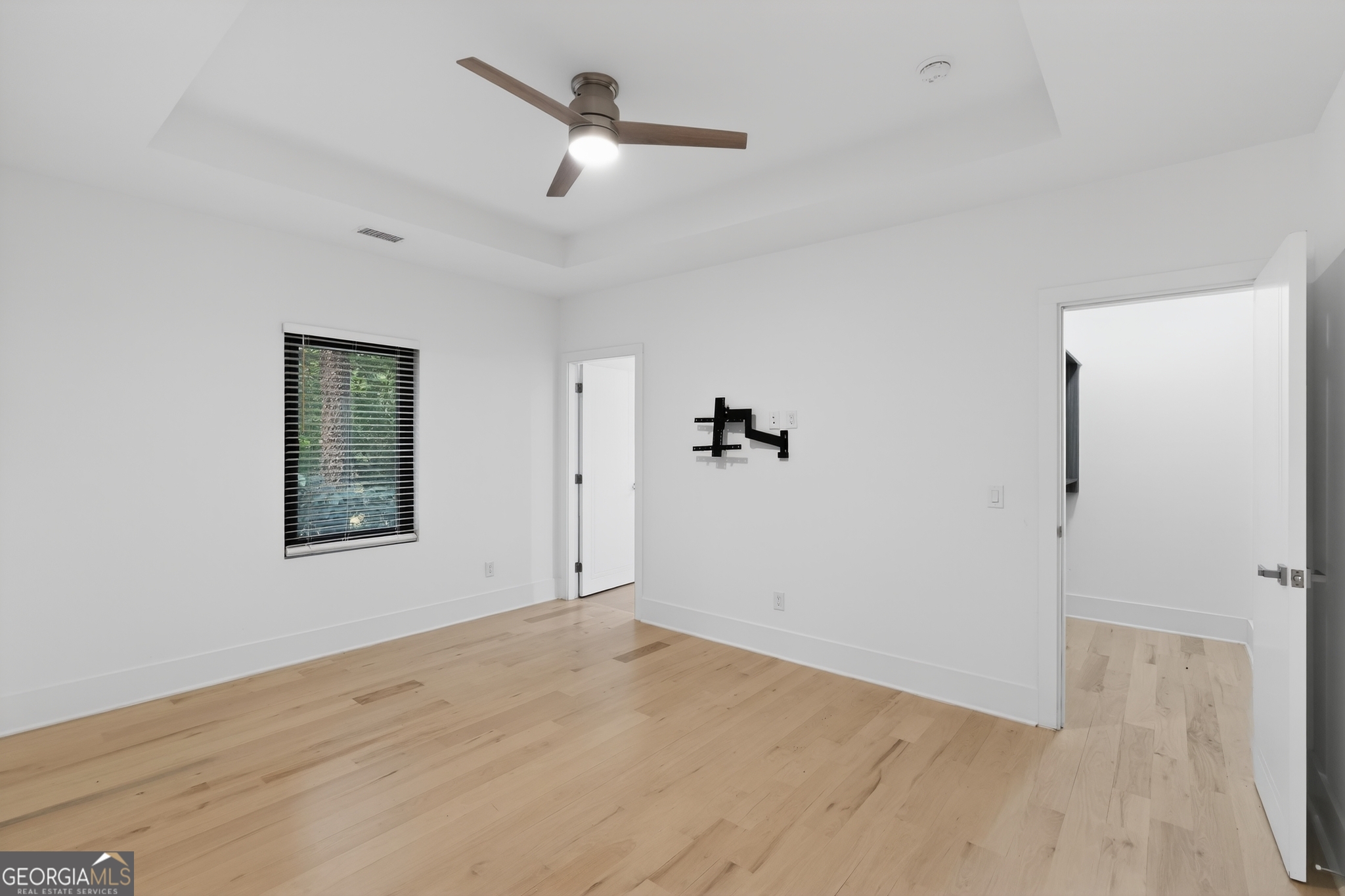 5285 Mount Vernon Parkway Property Photo 8