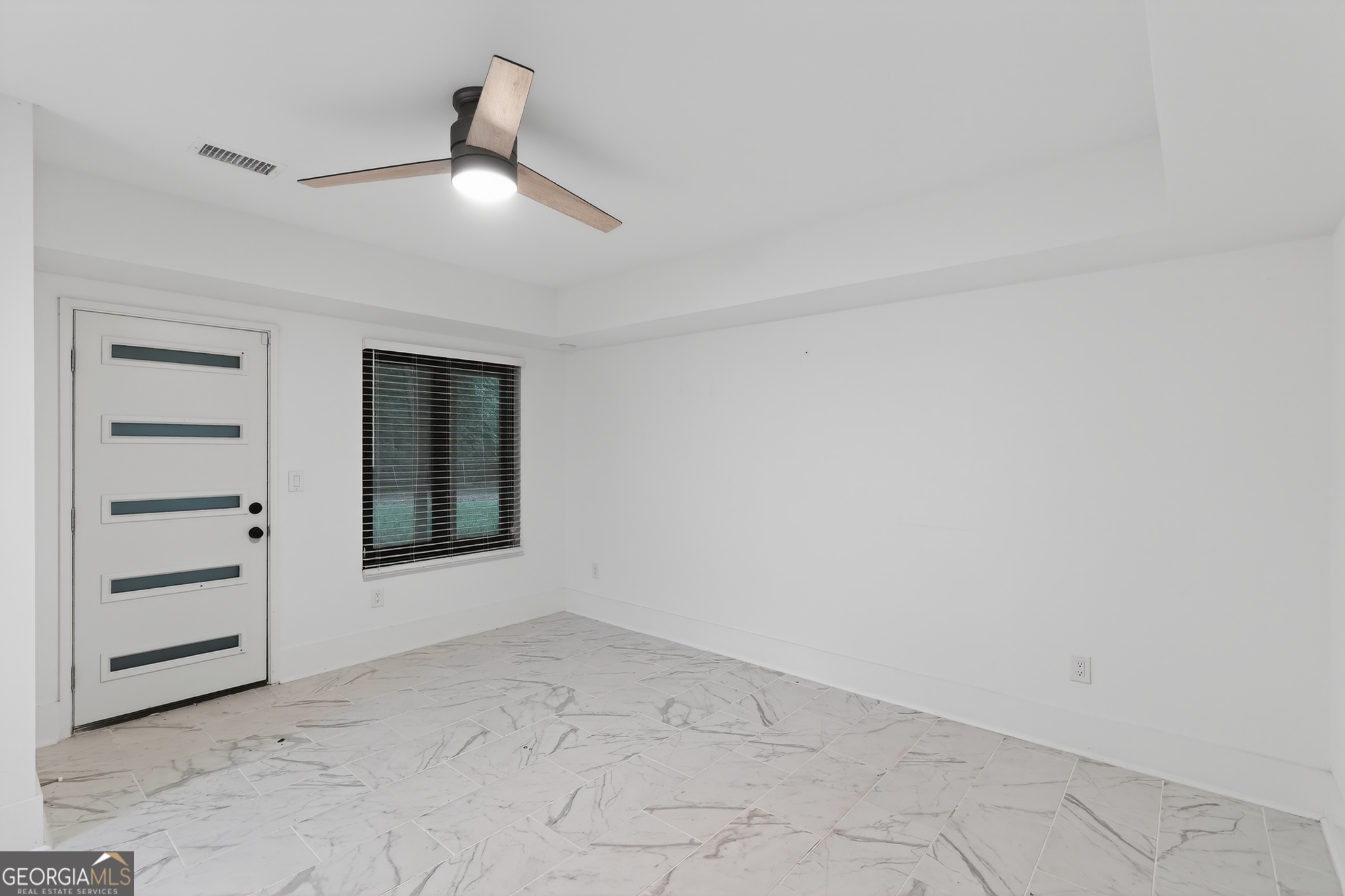 5285 Mount Vernon Parkway Property Photo 10
