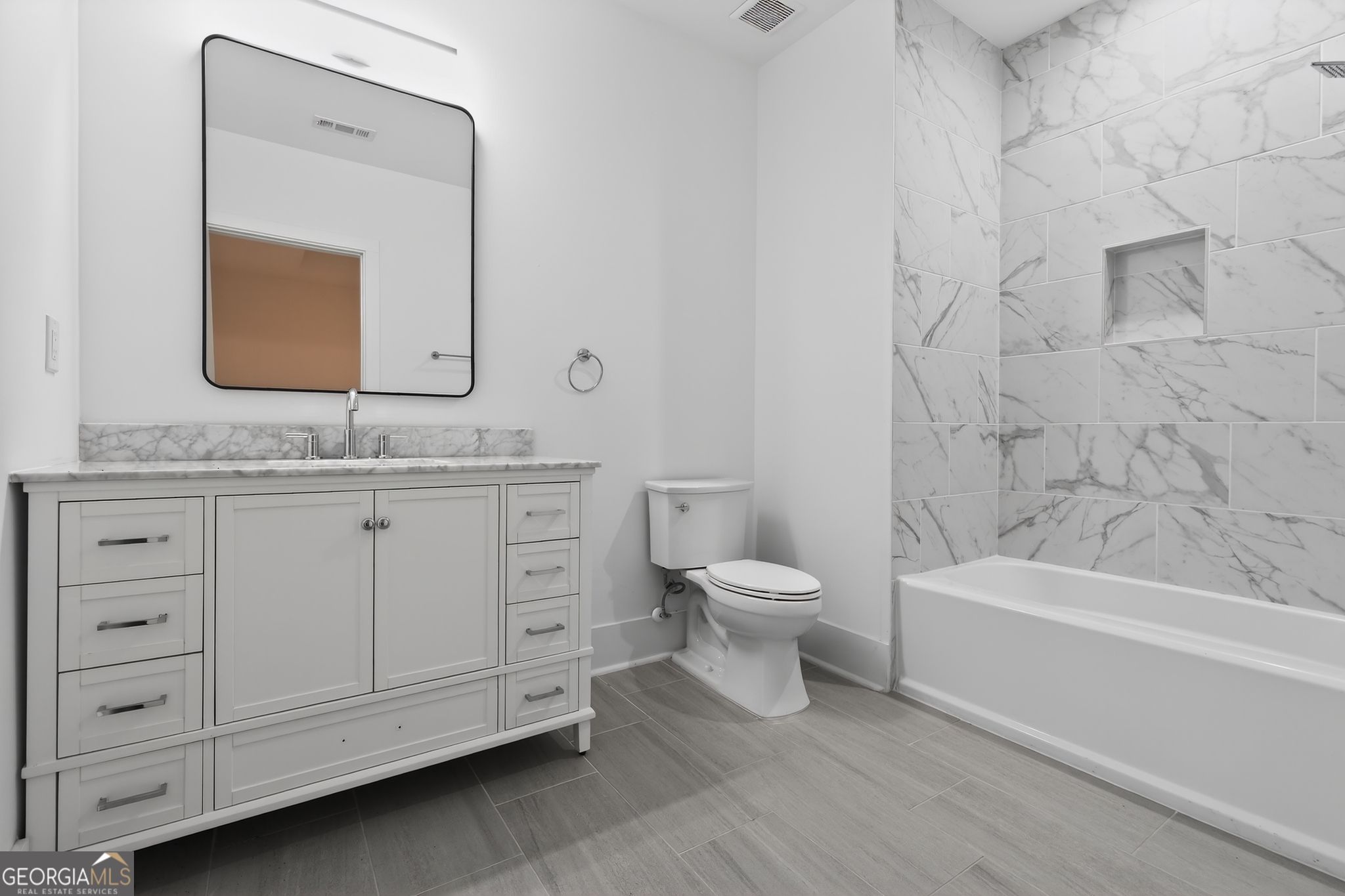 5285 Mount Vernon Parkway Property Photo 15