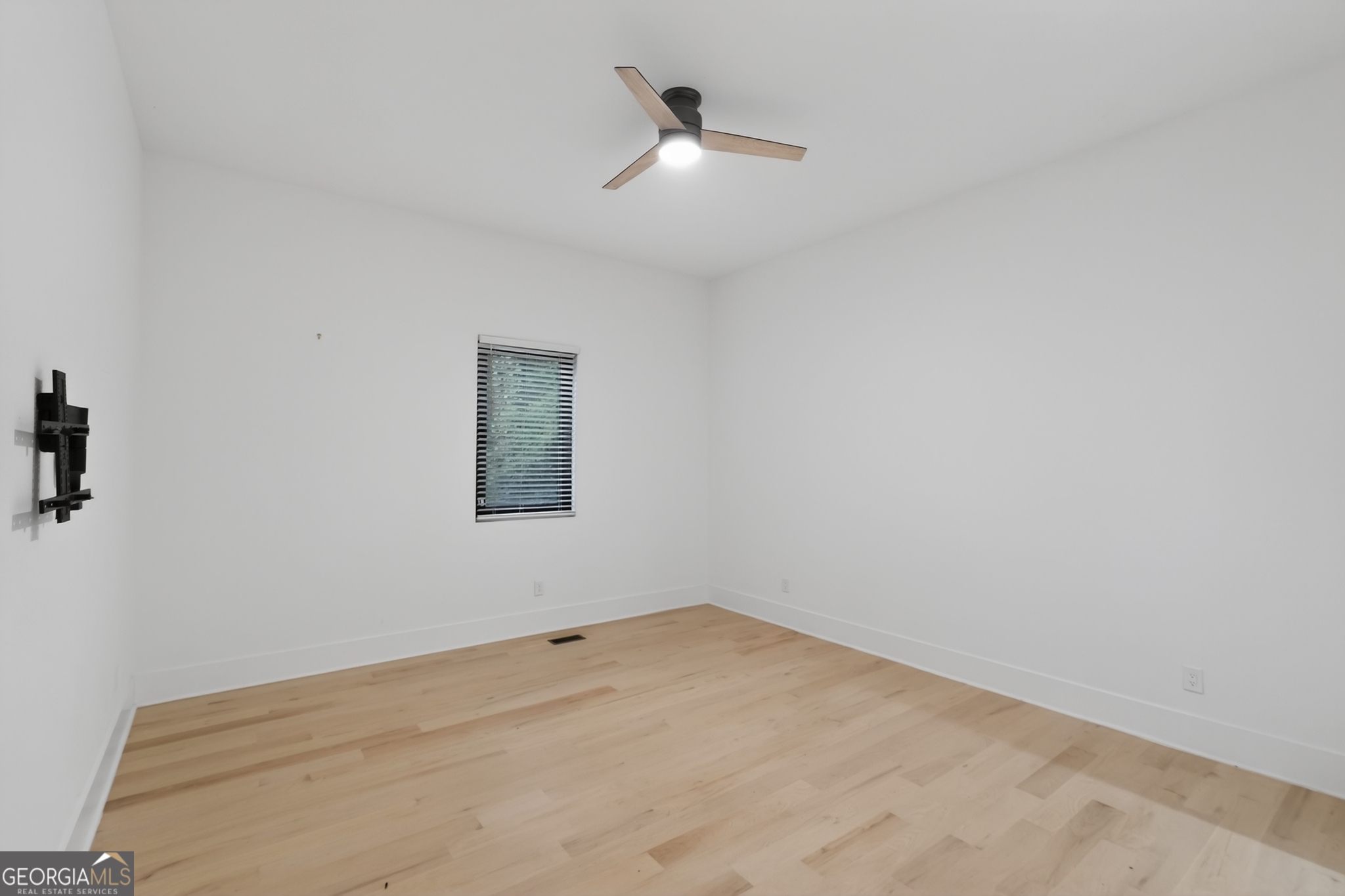5285 Mount Vernon Parkway Property Photo 28
