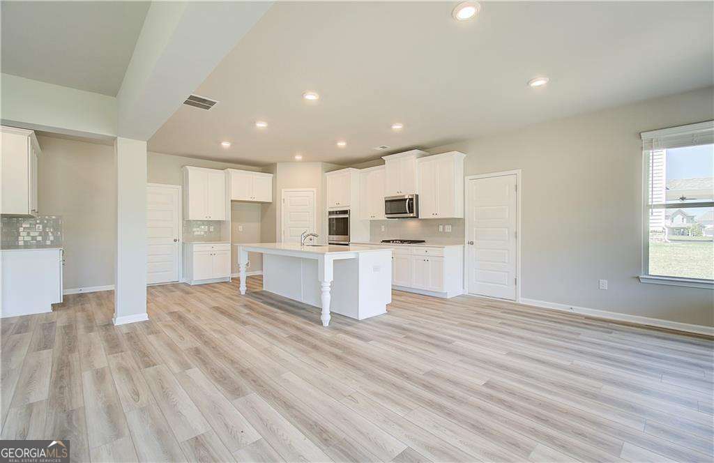 100 Haverling Pass Property Photo 11