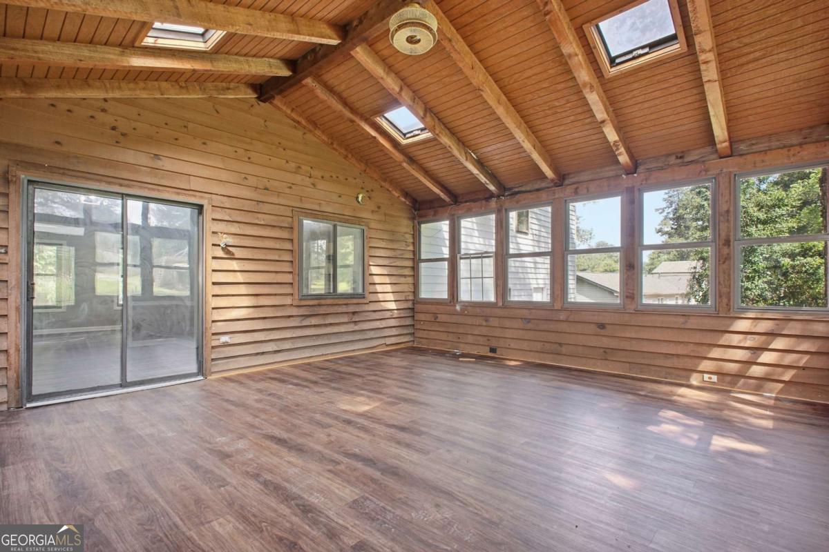 2857 Cherokee Cove Property Photo 16
